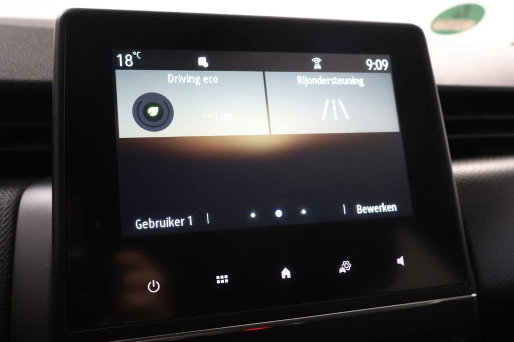 Renault Clio 1.0 TCe 90 Equilibre | App | Navi thumbnail 23