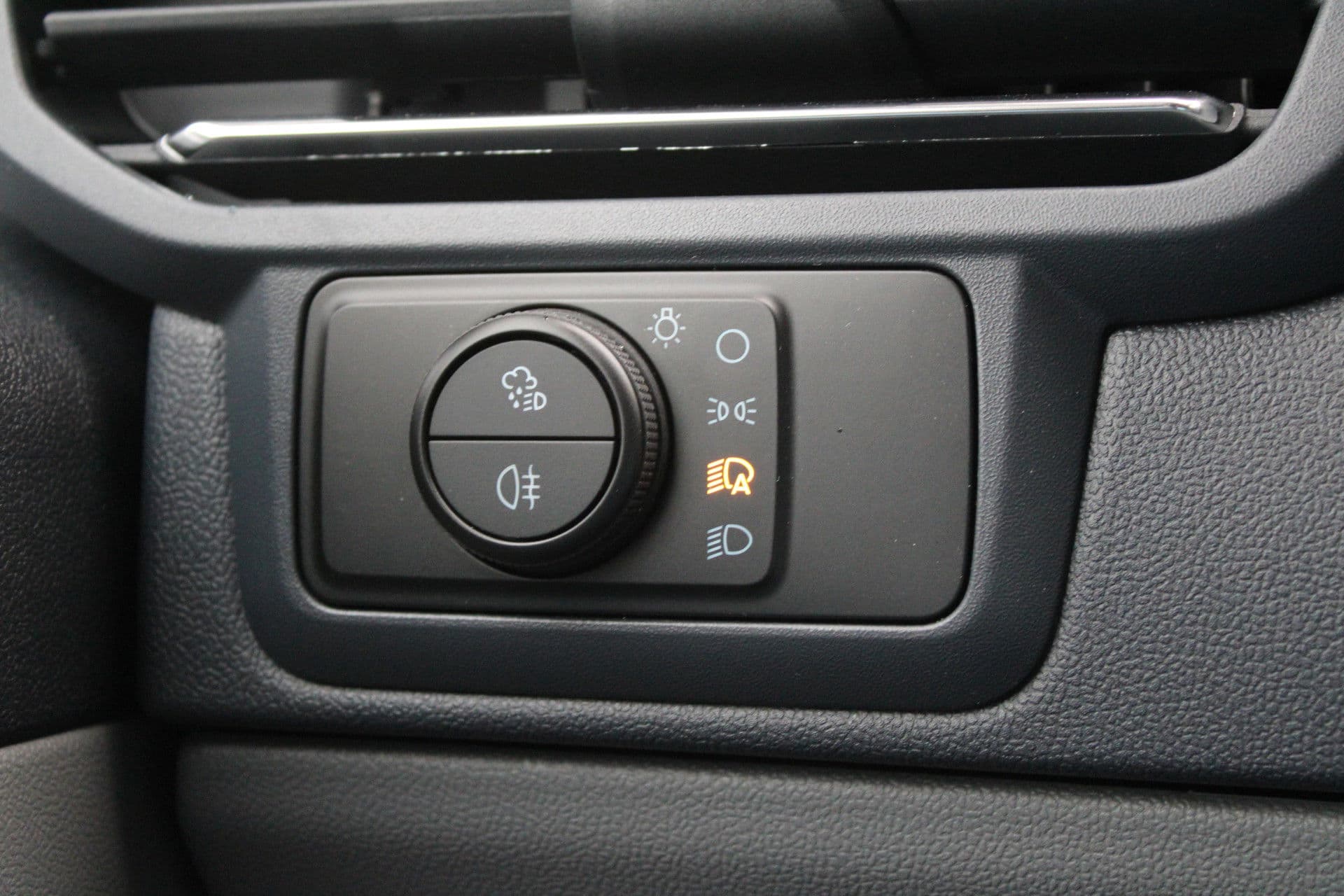 Ford E-Transit Custom 340 L2H1 Limited 65 kWh 218pk - 2x Schuif - LED - 360 Camera - B&O - ACC - Navi - Stoel/Stuurverwarming - Rijklaar thumbnail 29