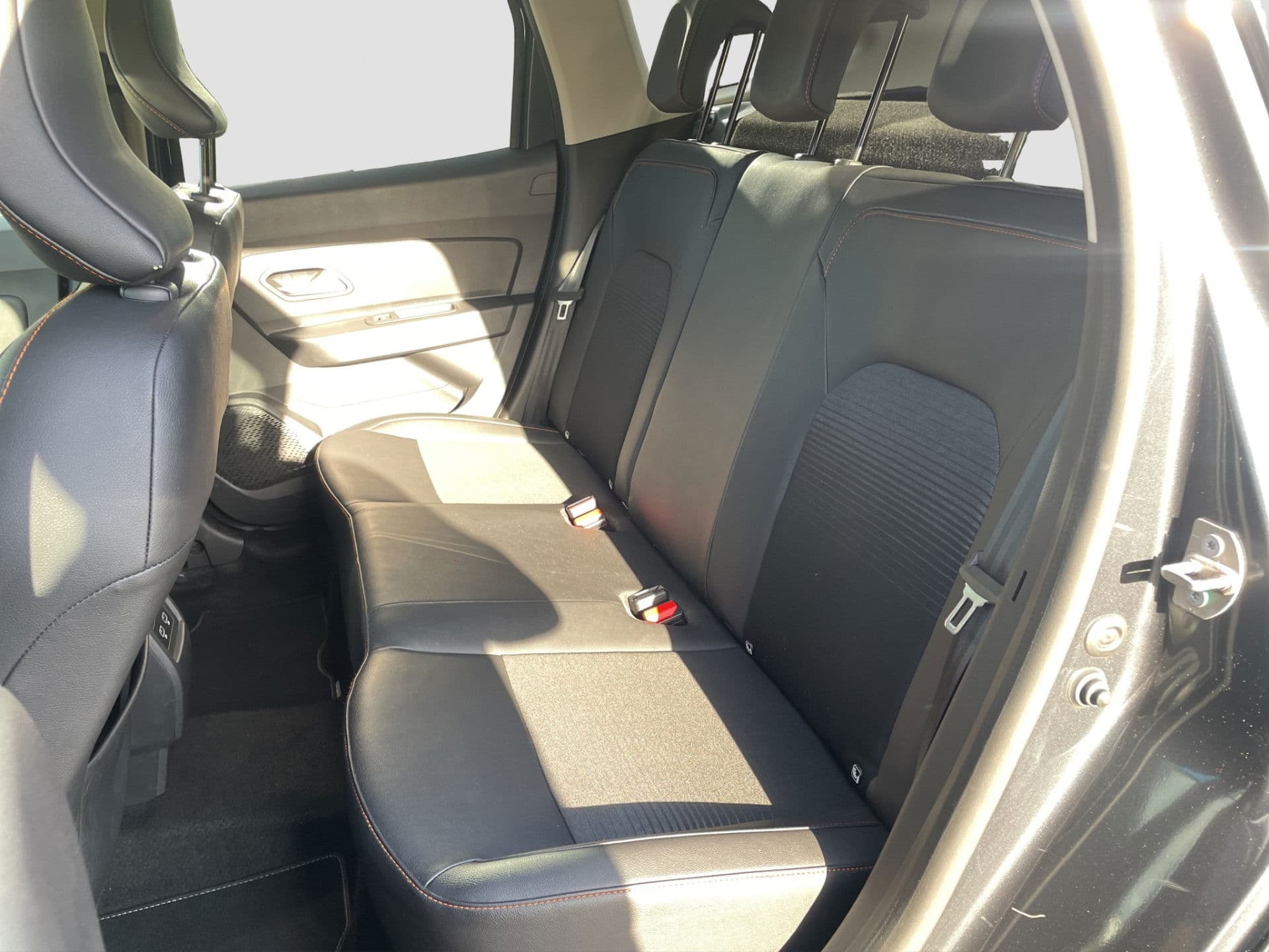 Dacia Duster 1.3 TCe Extreme | Trekhaak | Carplay | 360 Camera | thumbnail 24