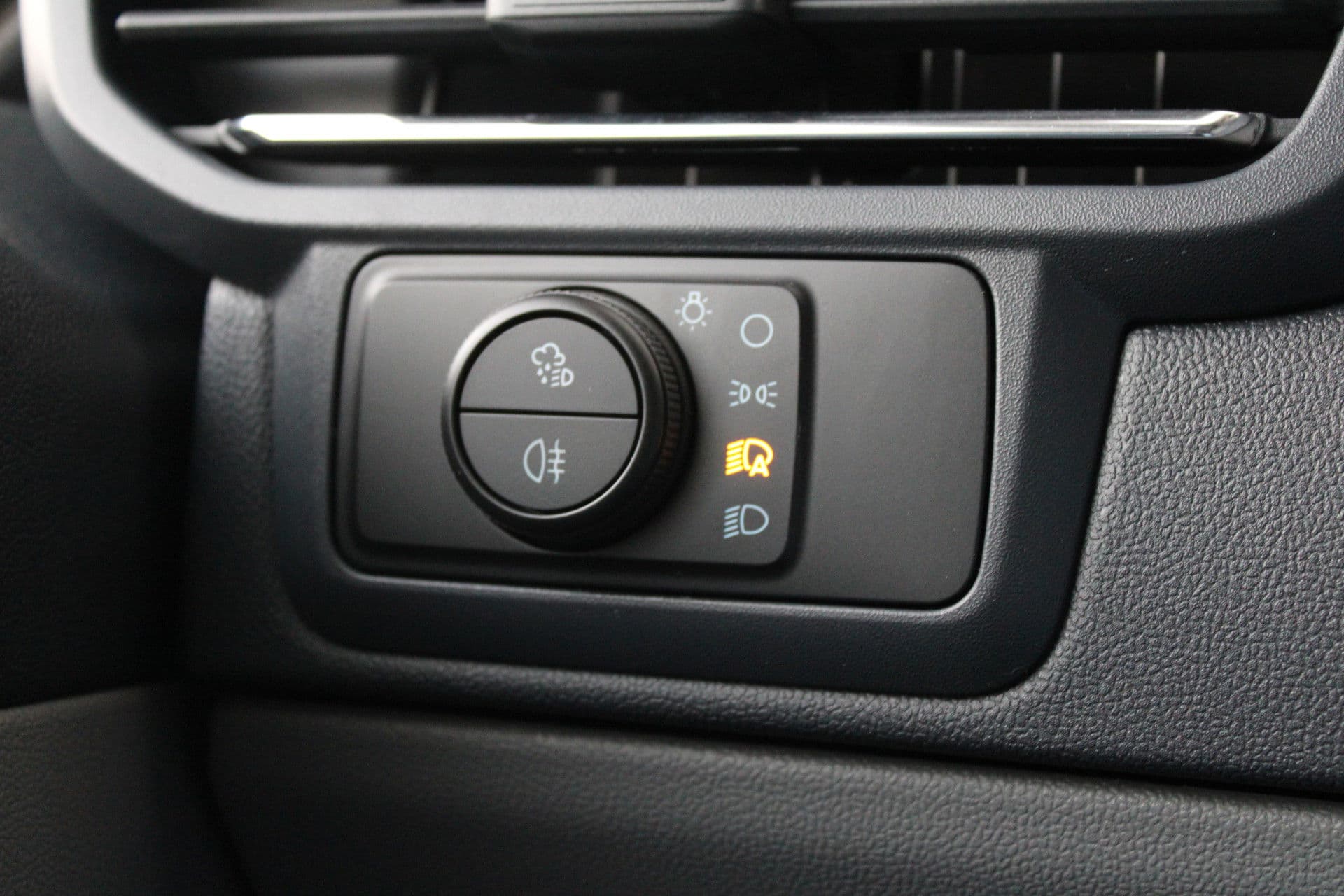 Ford E-Transit Custom 340 L2H1 Limited 65 kWh 218pk - 2x Schuif - LED - 360 Camera - B&O - ACC - Navi - Stoel/Stuurverwarming - Rijklaar thumbnail 31