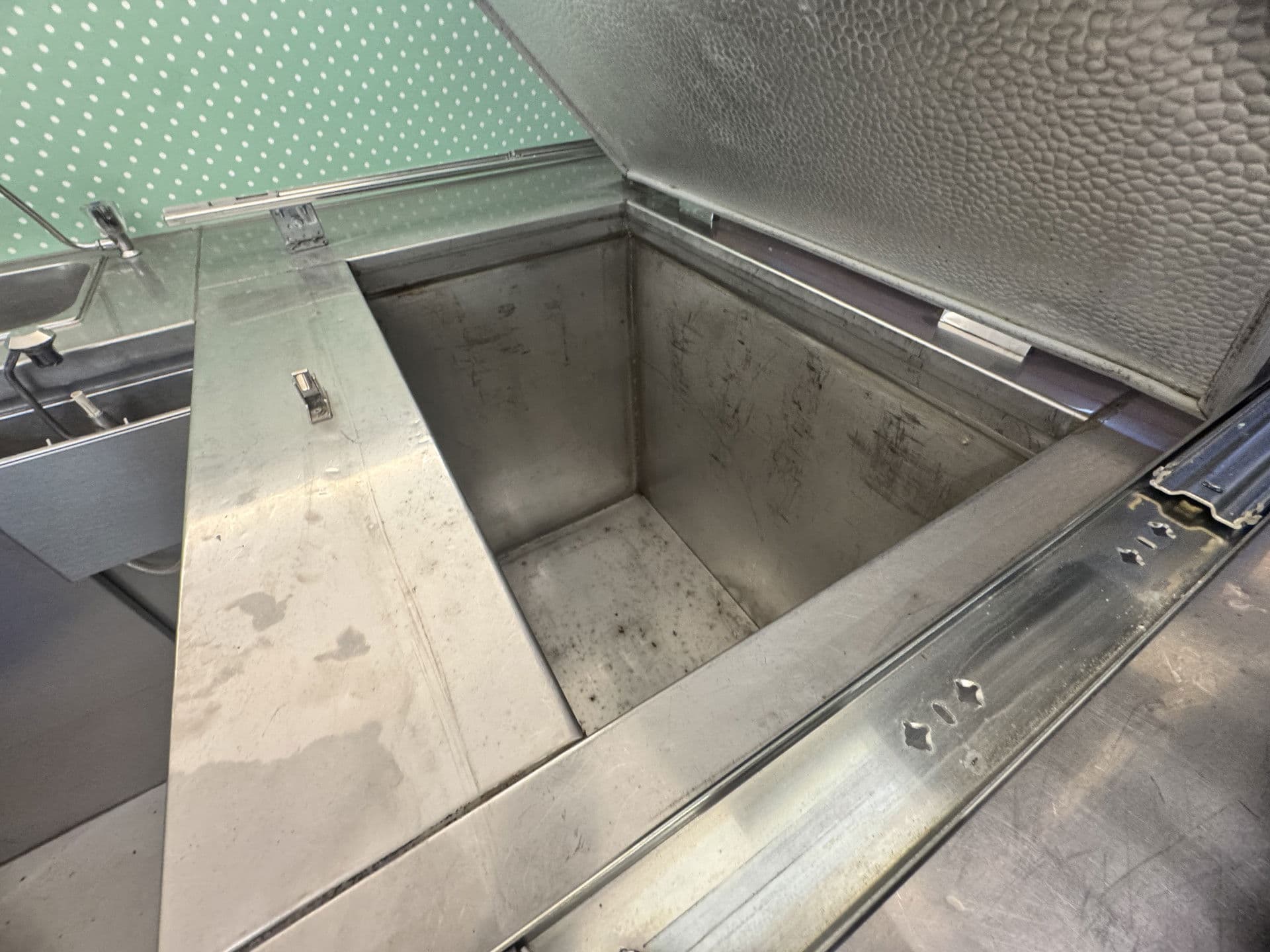 Renault Estafette Food-truck thumbnail 6