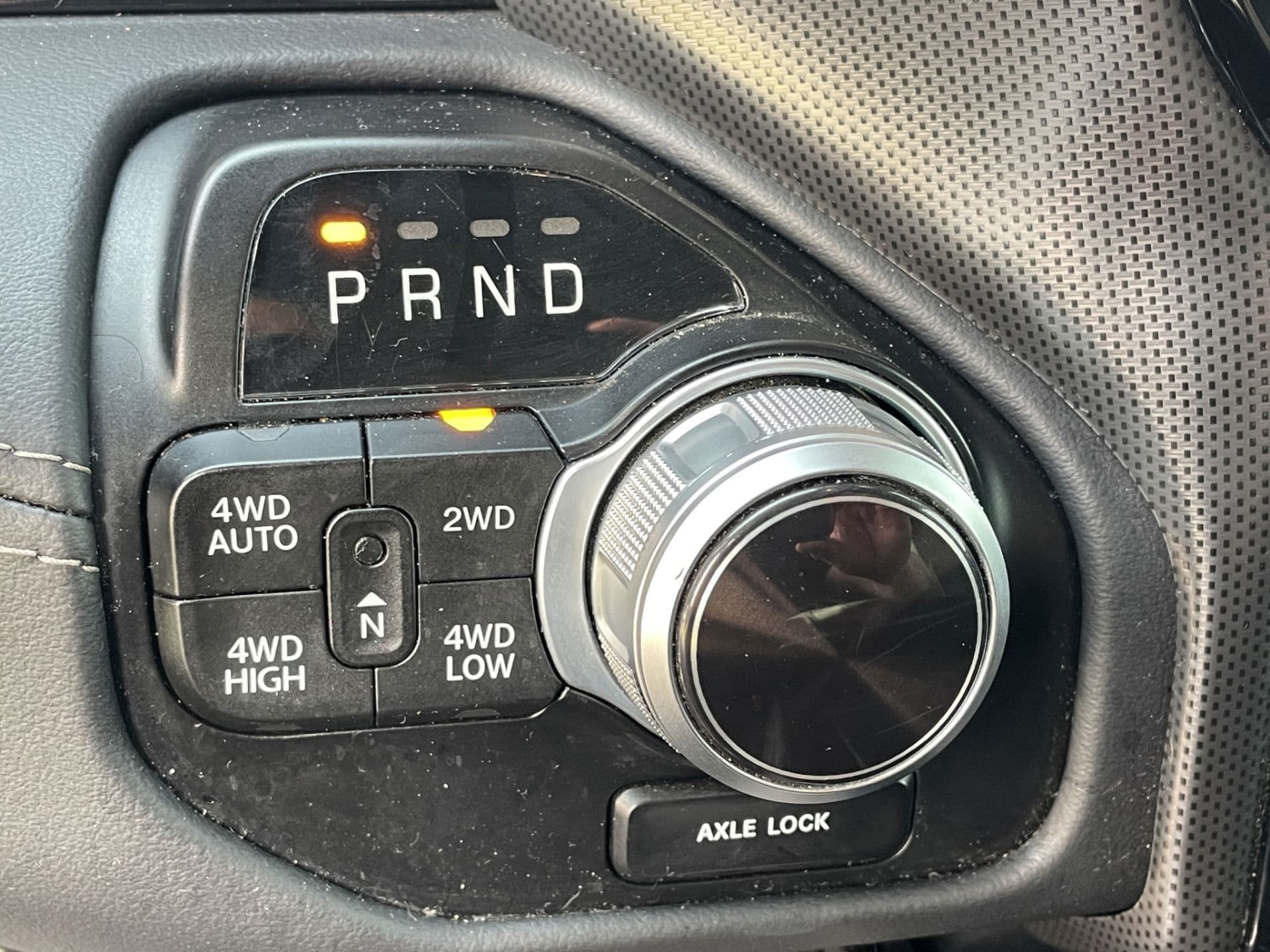 Dodge Ram 1500 5.7 V8 4x4 Crew Cab Limited | Pano | H&K | HUD | Stoelvent thumbnail 23