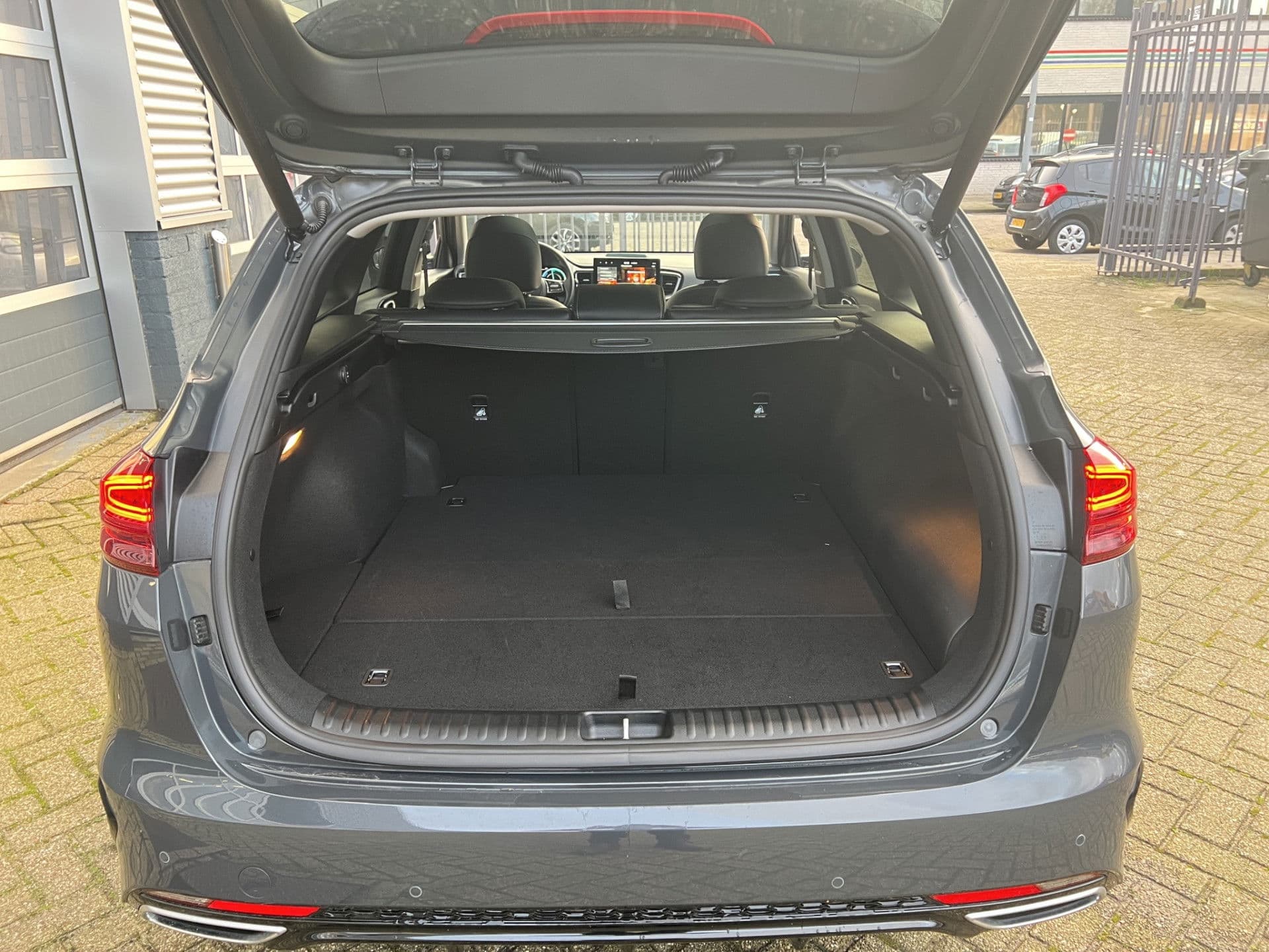 Kia Ceed Sportswagon 1.6 GDI PHEV ExecutiveLine | Panorama | Leder | Camera thumbnail 24