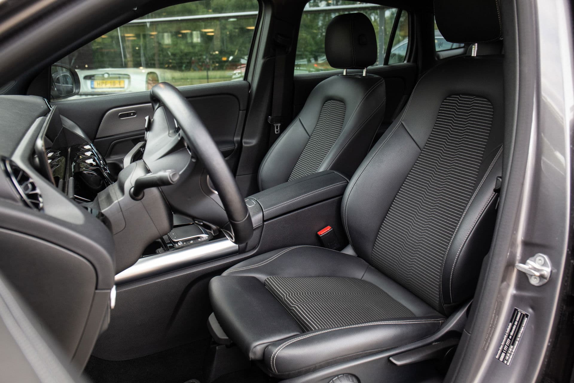 Mercedes-Benz GLA 200 AMG Line , Achteruitrijcamera, Stoelverwarming, Elek. achterklep thumbnail 5