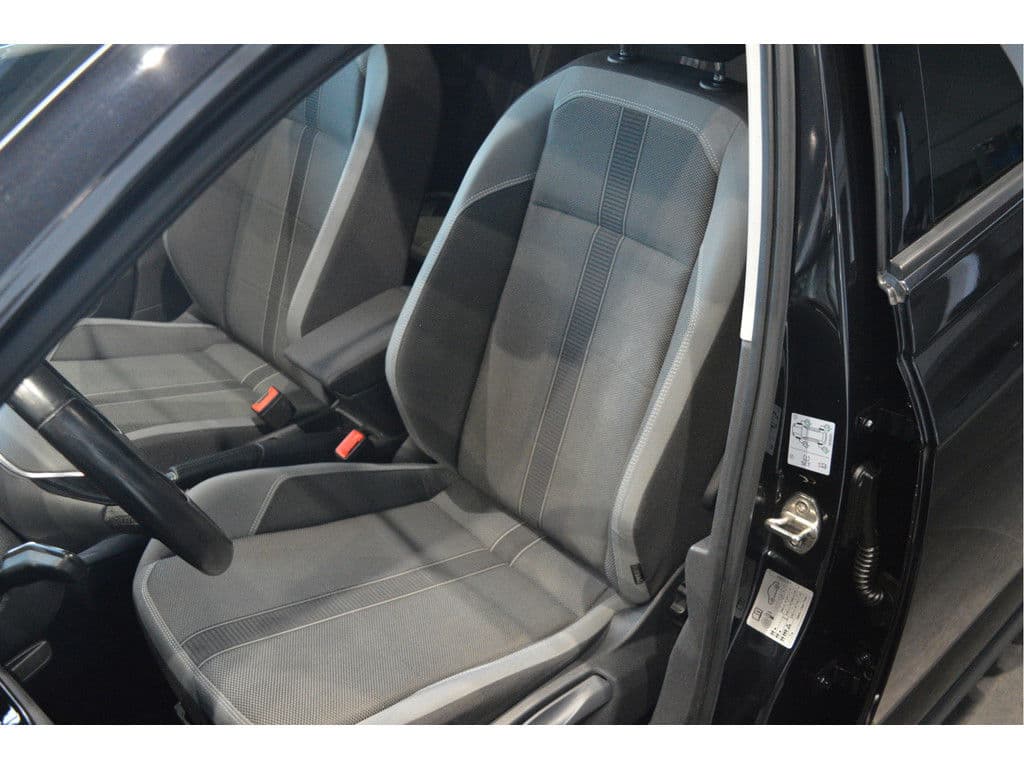 Volkswagen Polo 1.0 TSI R-LINE clima cruise pano camera led 17 inch !! thumbnail 14