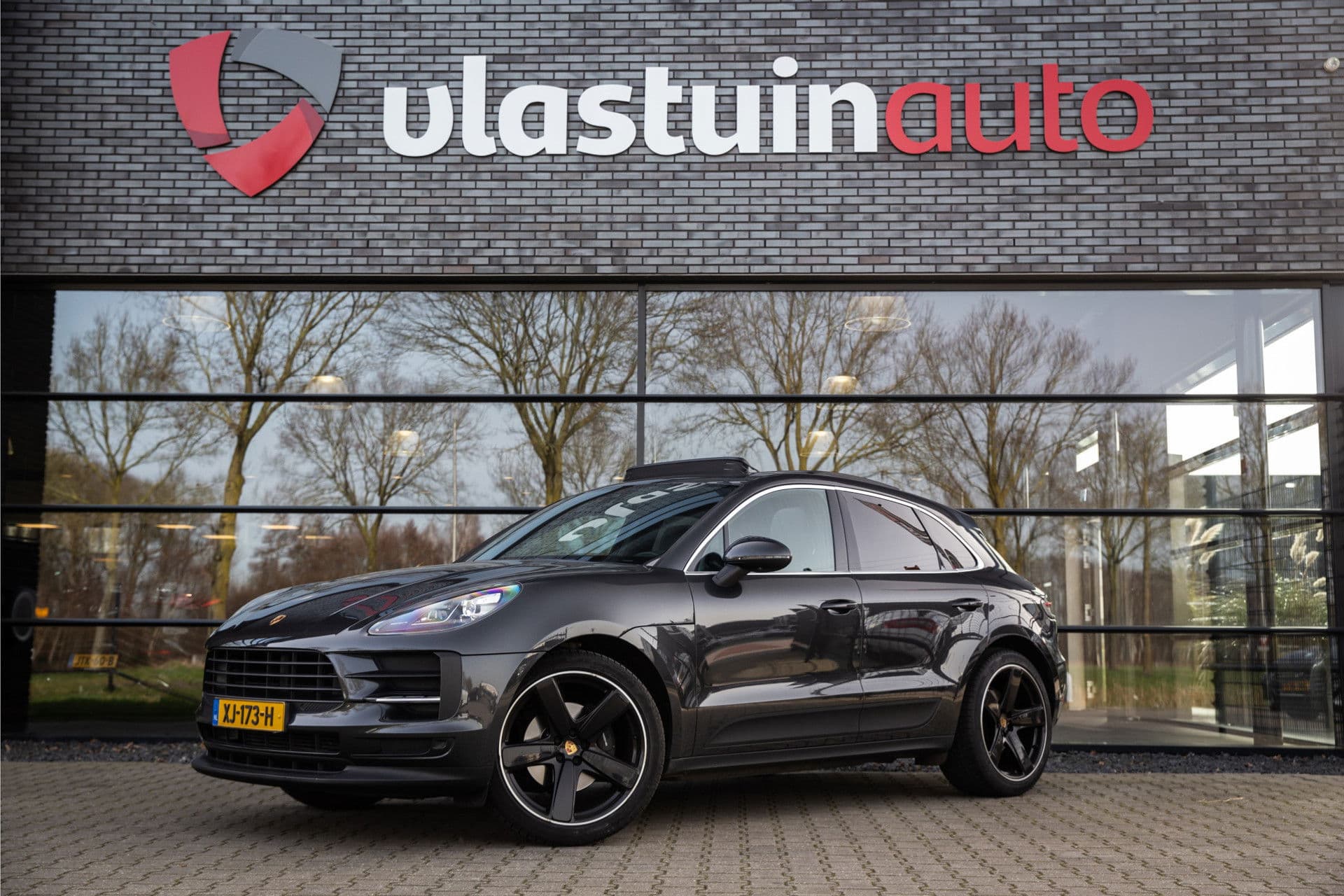 Porsche Macan 2.0 , Panoramadak, Memory, NAP, Luchtvering,