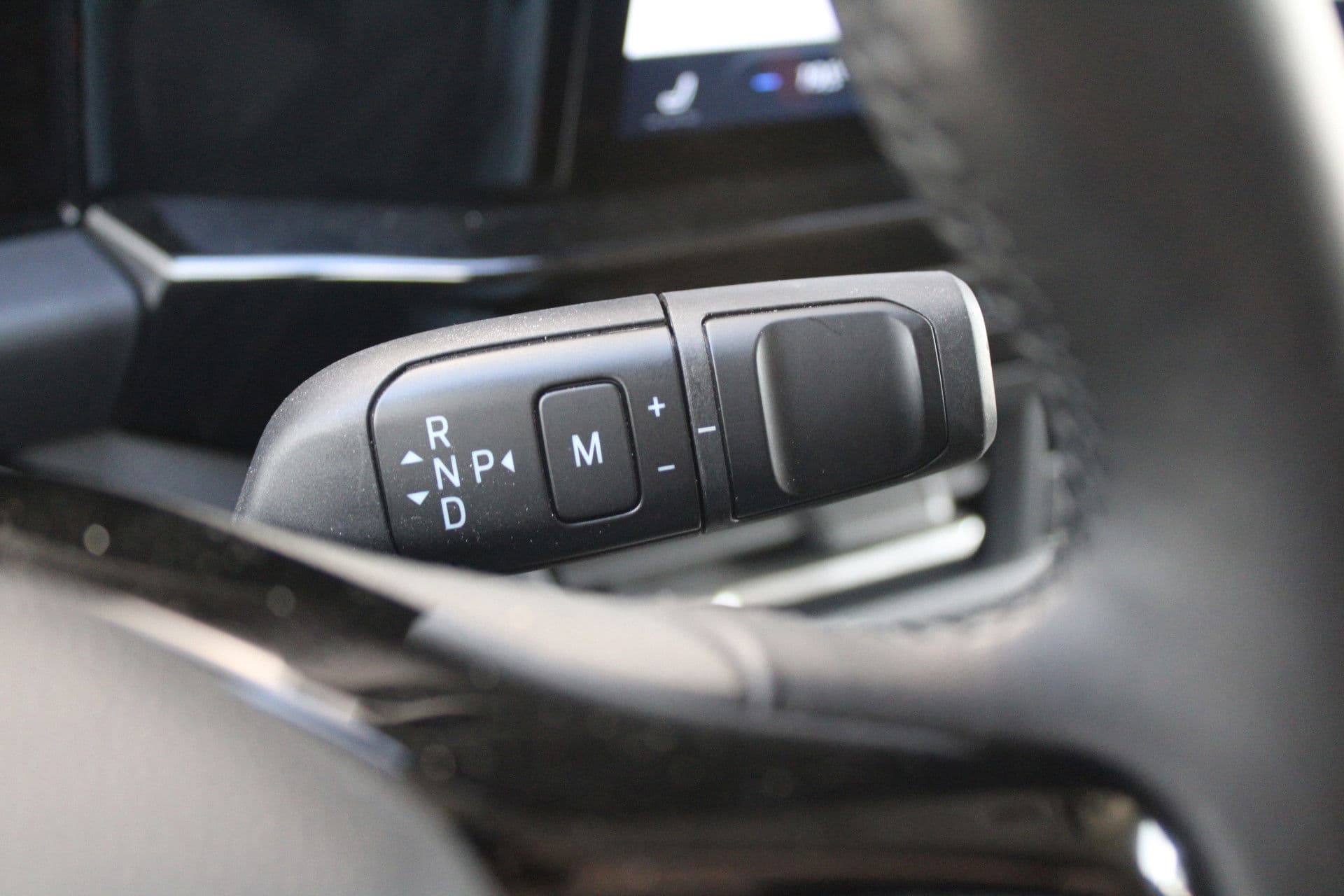 Ford Tourneo Custom 320 2.0 TDCI L2H1 Titanium X DC 170pk - Adaptive Cruise - LED - Blind Spot - Leder - Navigatie - 360 Camera - Trekhaak - Rijklaar thumbnail 24