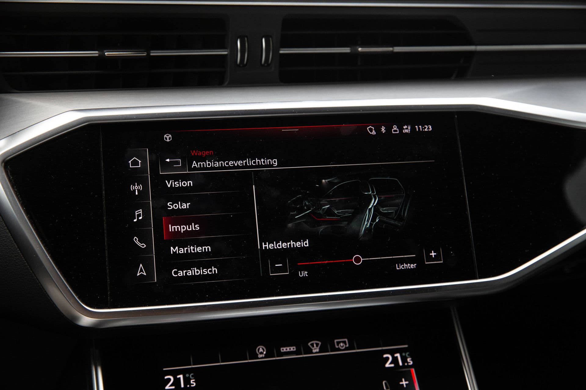 Audi RS6 Avant 4.0 TFSI Quattro , B&O Advanced, Nachtzicht, 4-wielsturing, Head-up display, Trekhaak, Laser thumbnail 26
