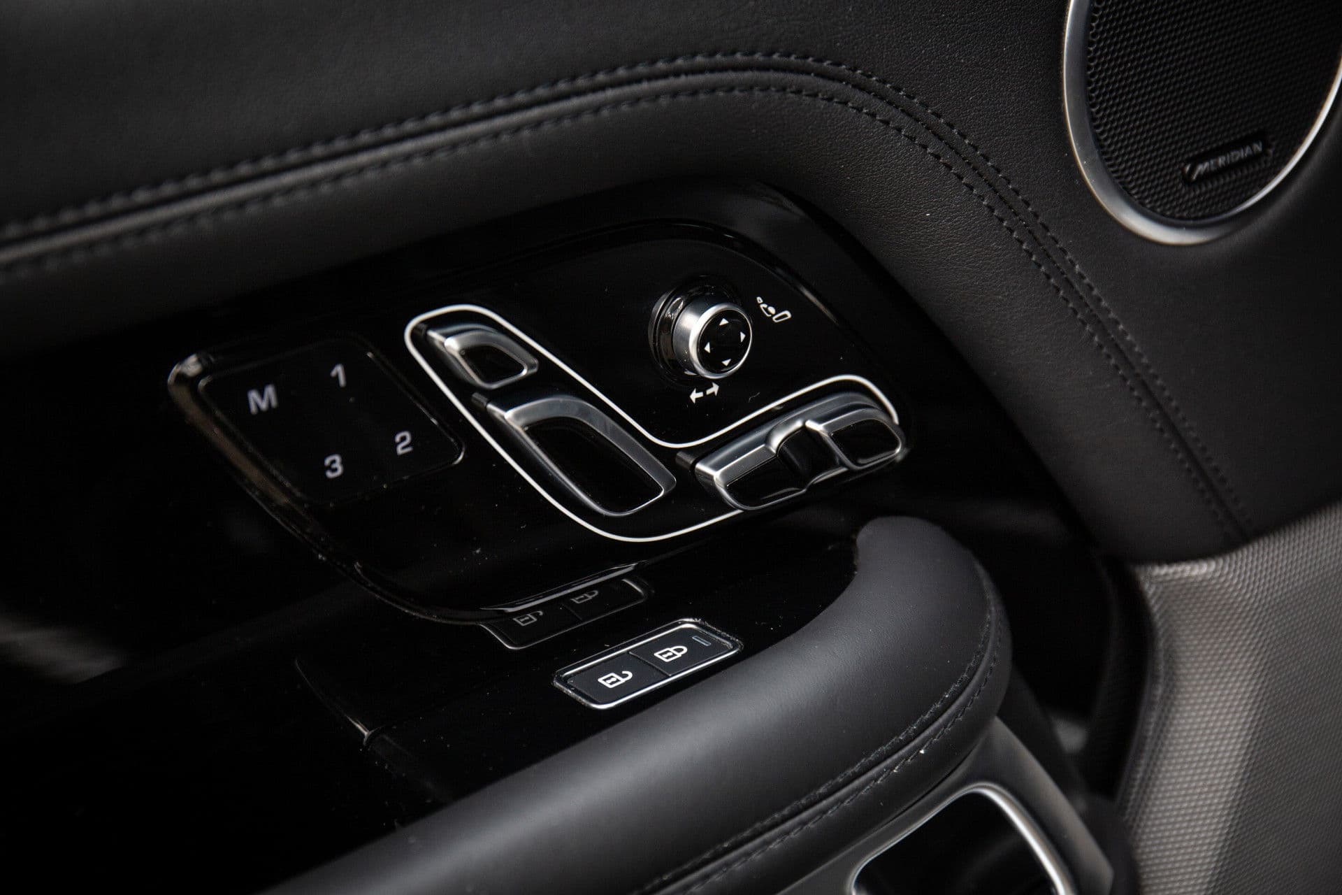 Land Rover Range Rover P400e Westminster , Sfeerverlichting, Trekhaak, Meridian, Stoelventilatie, Stuurverwarming, Alcantara hemel, thumbnail 29