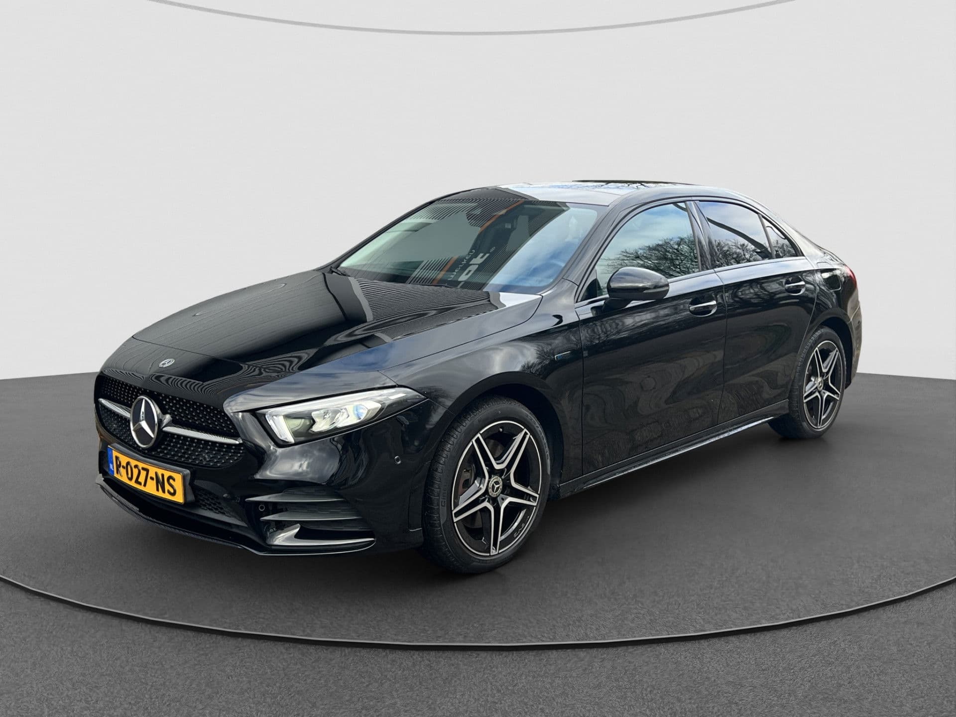 Mercedes-Benz A-Klasse 250 e AMG Premium Plus | Pano | NAP | Sfeerverl | Burmester | Camera | Stoelverw | thumbnail 10