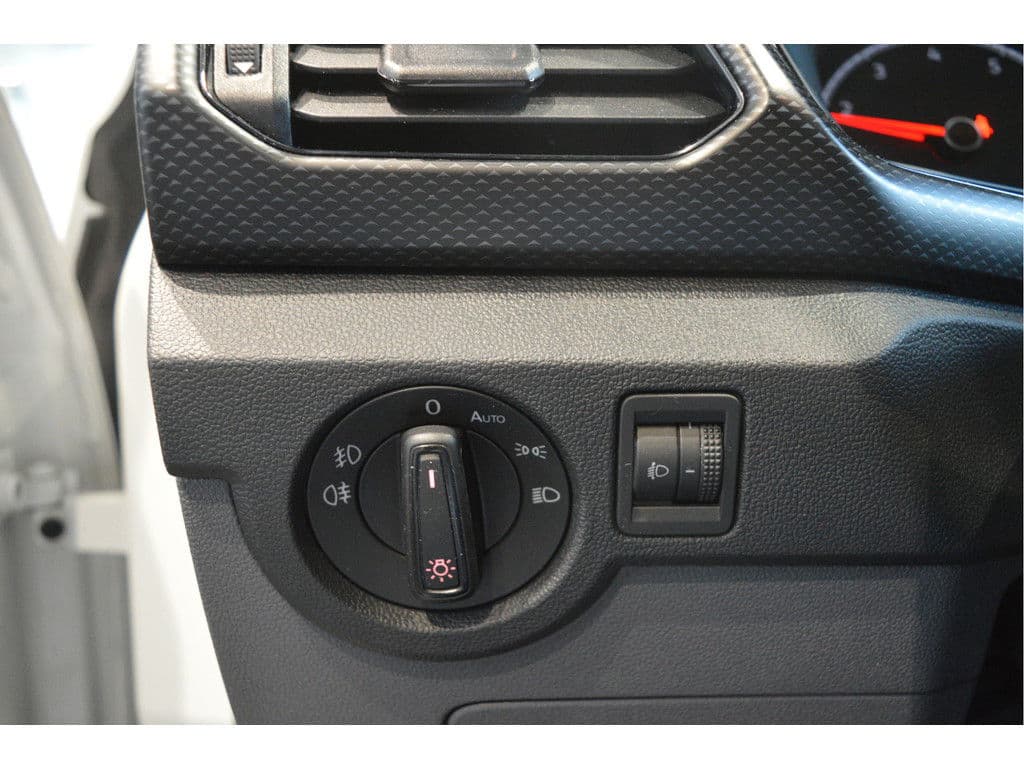 Volkswagen T-Cross 1.0 TSI Life navi clima cruise pdc trekhaak 17 inch !! thumbnail 17