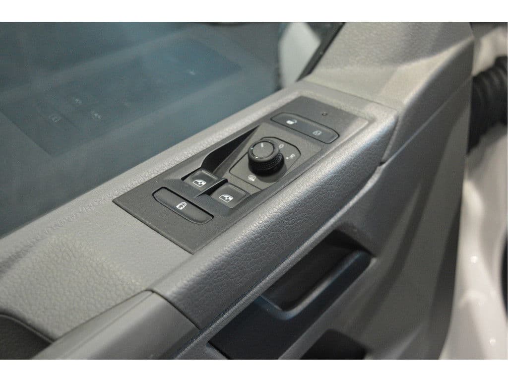 Volkswagen Transporter 2.0 TDI L2H1 airco navi cruise pdc trekhaak 150 pk !! thumbnail 14