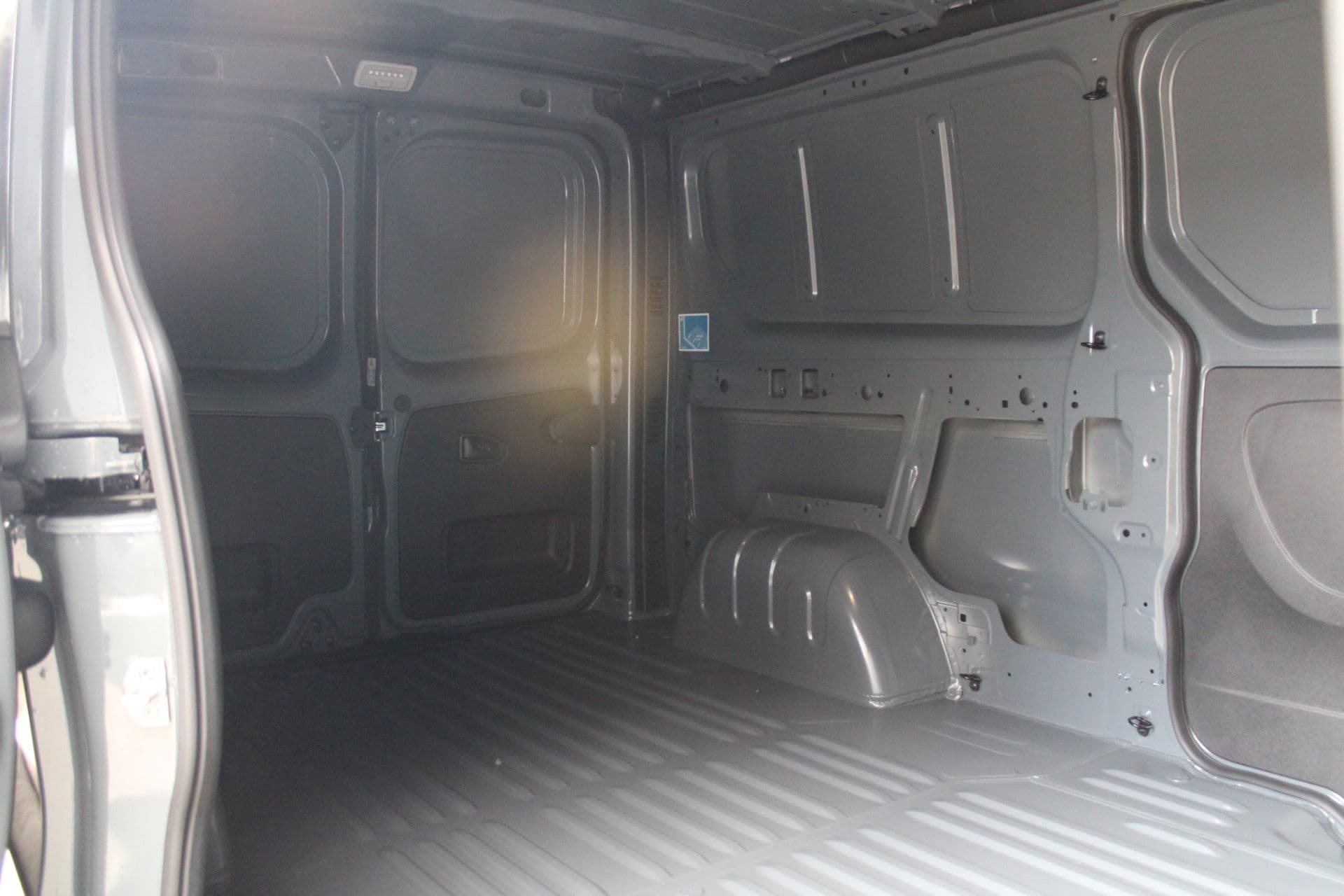 Renault Trafic 2.0 Blue dCi 130pk T30 L2H1 Advance - 2x Schuifdeur - Achteruitrijcamera - Carplay - Android - Allseason - Trekhaak - Rijklaar thumbnail 6