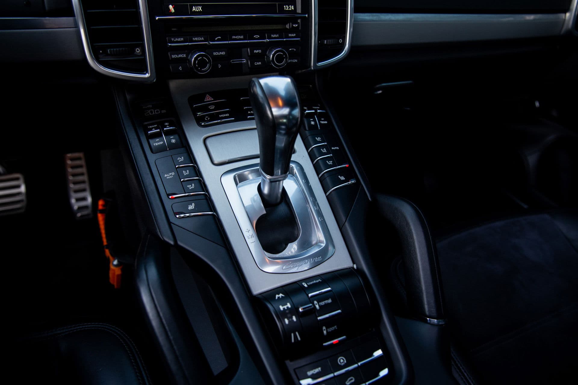 Porsche Cayenne 4.8 GTS , Panoramadak, Cruise control, Memory-seat, Achteruitrijcamera thumbnail 19