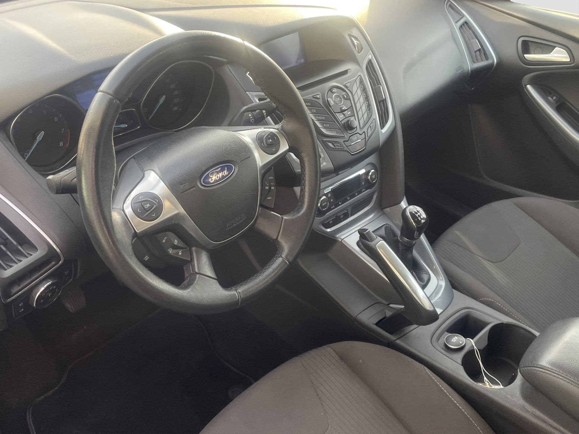 Ford FOCUS Wagon 1.6 TI-VCT Titanium Climate | Cruise | Voorruitverwarming Distributieriem vervangen in 2022 thumbnail 8