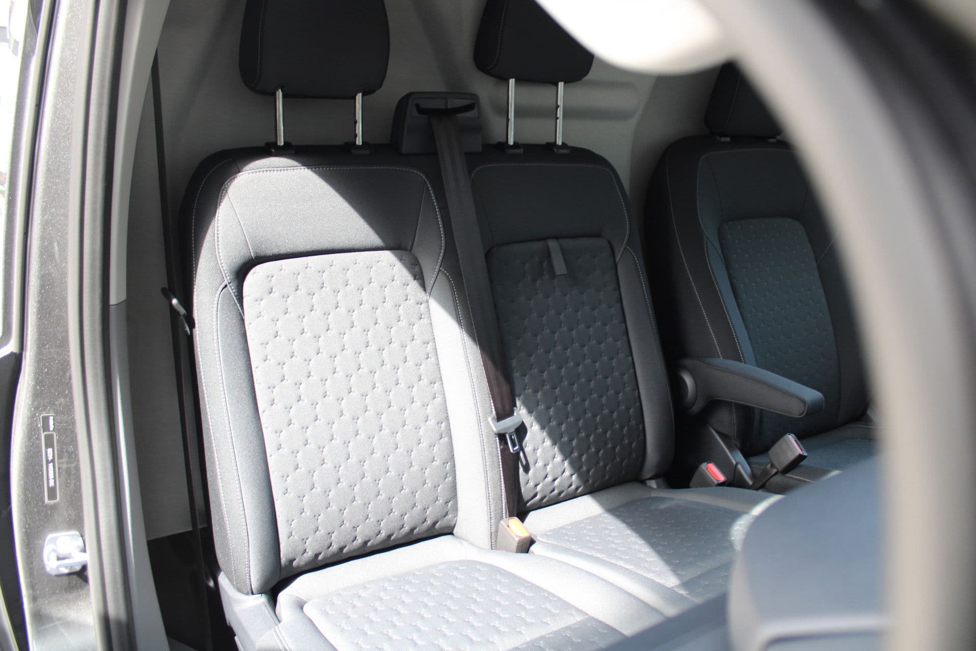 Ford Transit Custom 320 2.0 TDCI L2H1 Limited 150pk - Adaptive Cruise - Verwarmd stuur - Blind spot - Navigatie - Camera - Draadloos laden - Rijklaar thumbnail 36