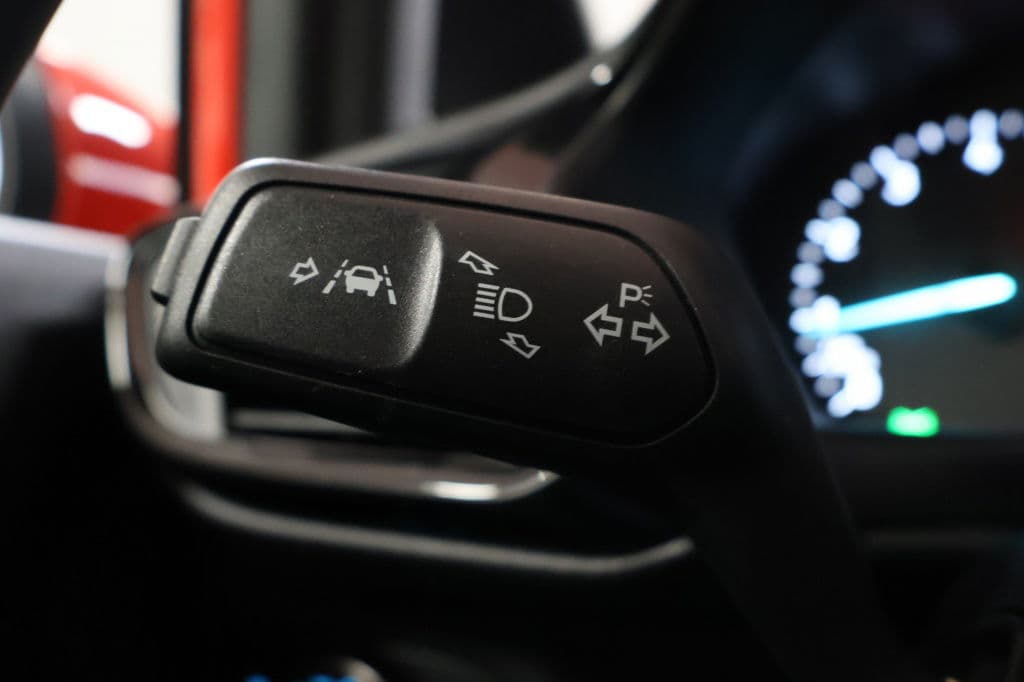 Ford Fiesta 1.0 EcoBoost Hybrid Titanium thumbnail 19