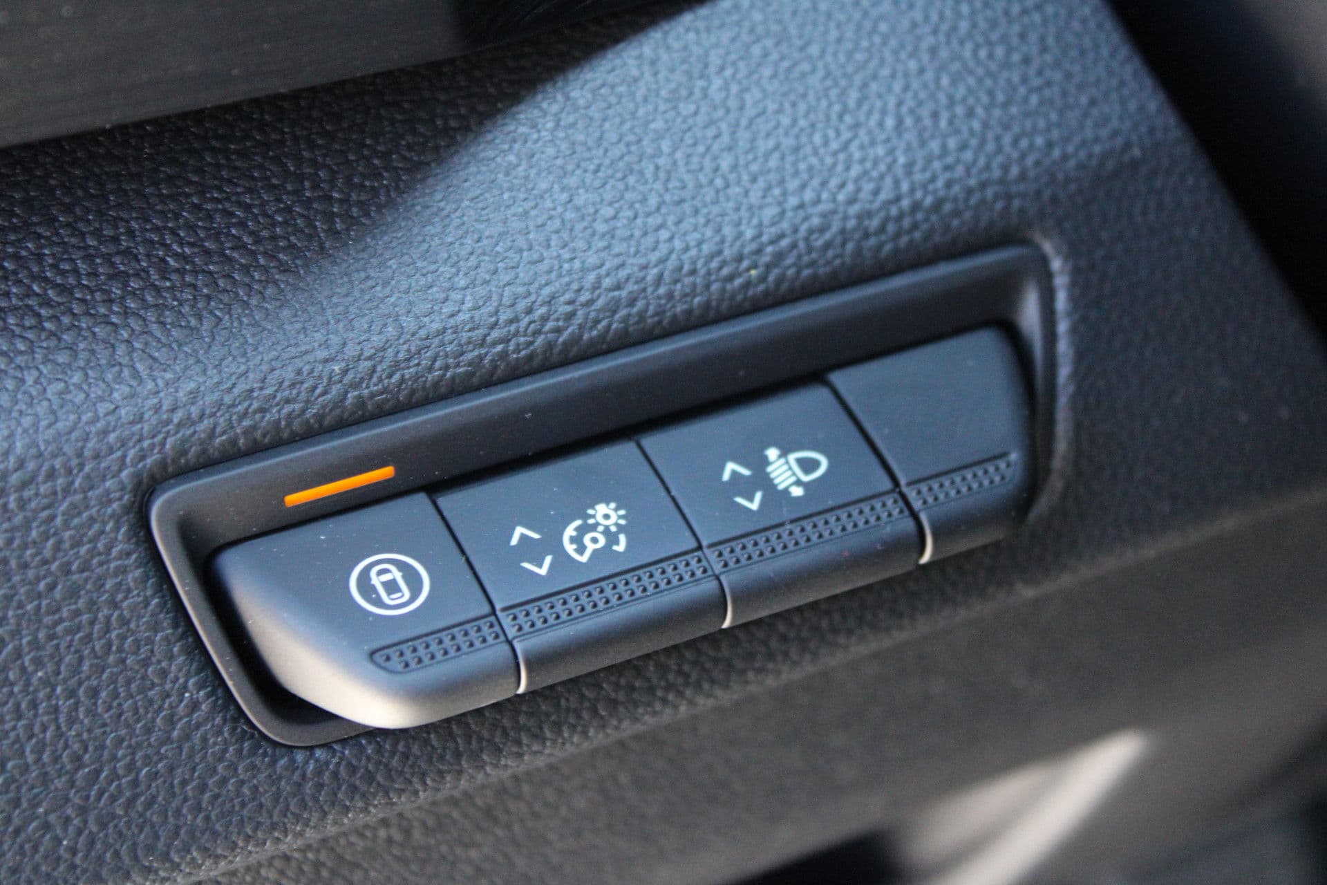 Renault Trafic 2.0 Blue dCi 170pk T29 L2H1 Extra DC - 2x Schuifdeur - Carplay - LED - Blind Spot - Navigatie - Camera - Trekhaak - Stoelverwarming - Rijklaar thumbnail 21