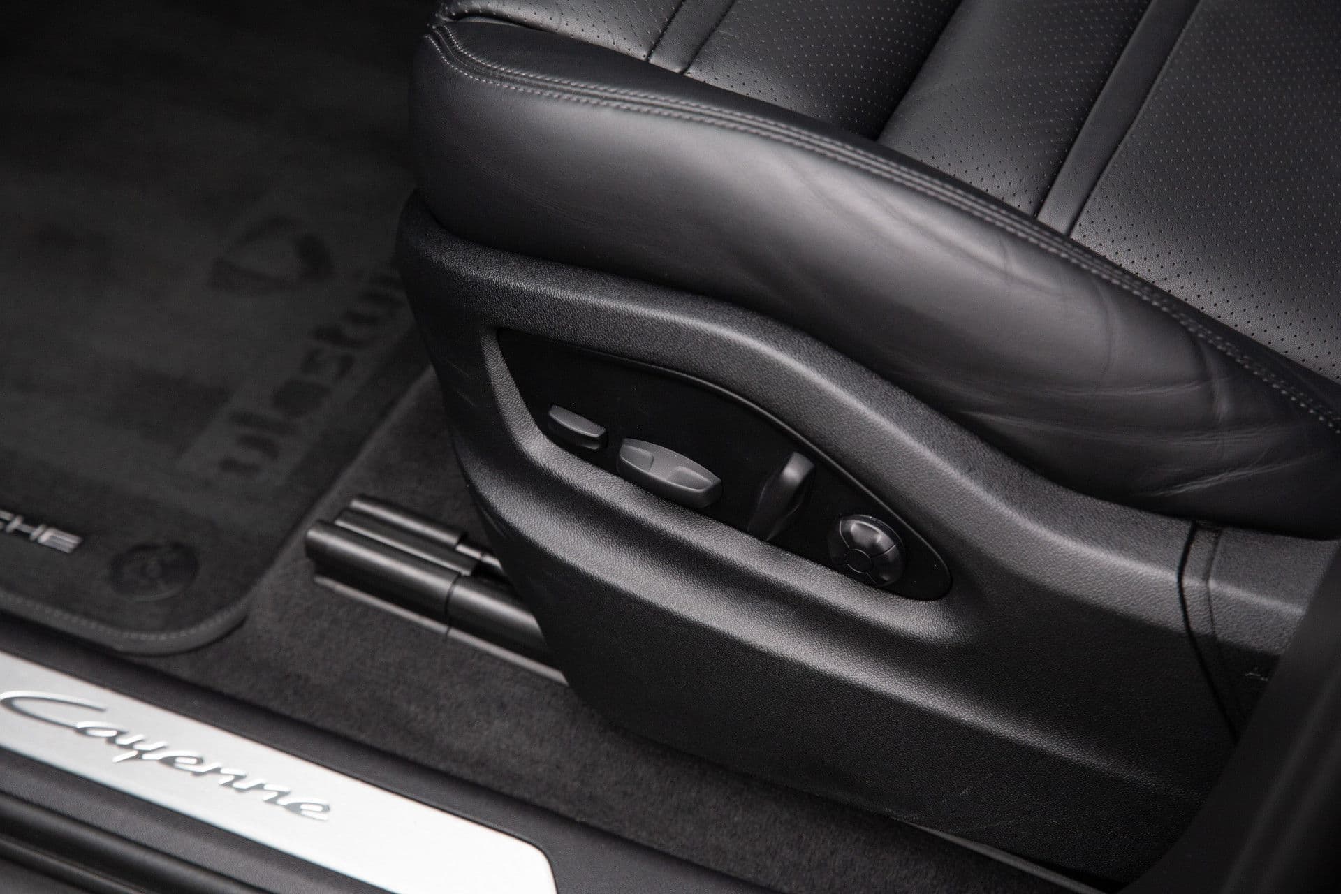 Porsche Cayenne 3.0 E-Hybrid , Sport Chrono, Luchtvering, Softclose, HUD, Pano, thumbnail 41