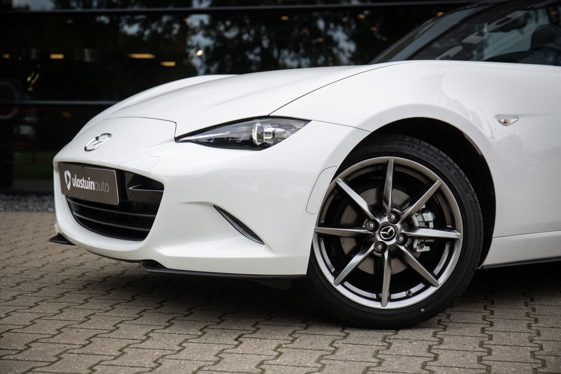 Mazda MX-5 2.0 SkyActiv-G 184 Exclusive Line , Carplay, Achteruitrijcamera, Stoelverwarming, Keyless thumbnail 7