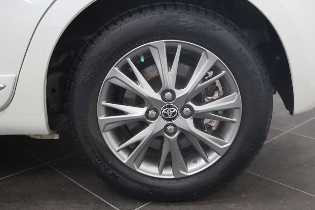 Toyota Yaris 1.5 Hybride Executive thumbnail 23