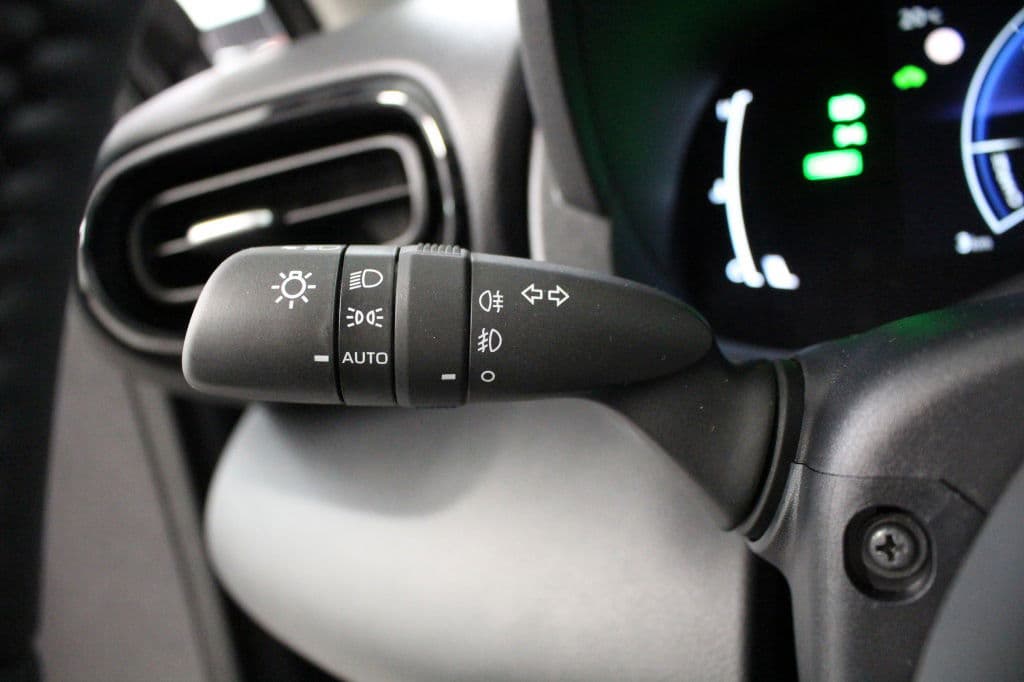 Toyota Yaris 1.5 Hybride 115 Dynamic met Comfort Pack thumbnail 17