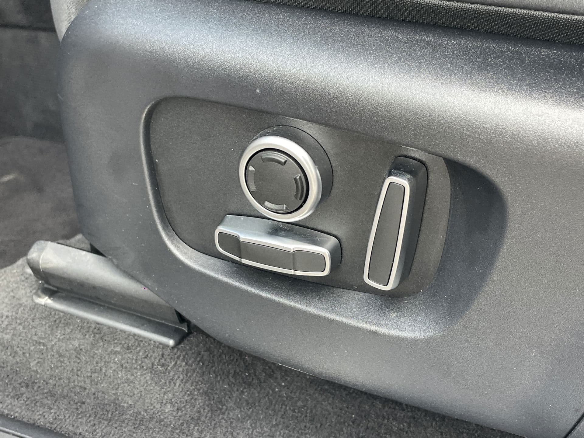 Land Rover Discovery Sport P300e R-Dynamic S | 360 Camera | Alcantara thumbnail 29