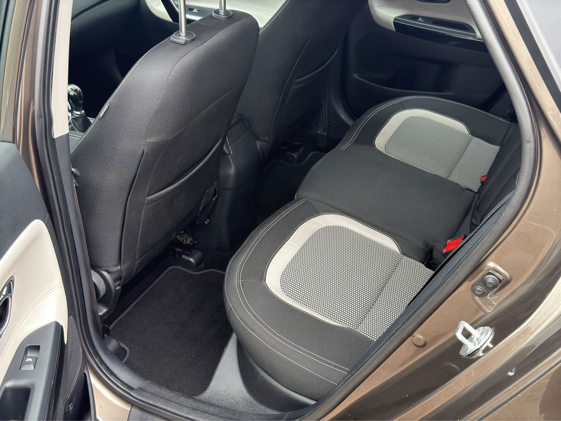 Kia Cee'd Sportswagon 1.6 GDI Plus Pack | Navi | Trekhaak | APK 2-27 | NAP thumbnail 20