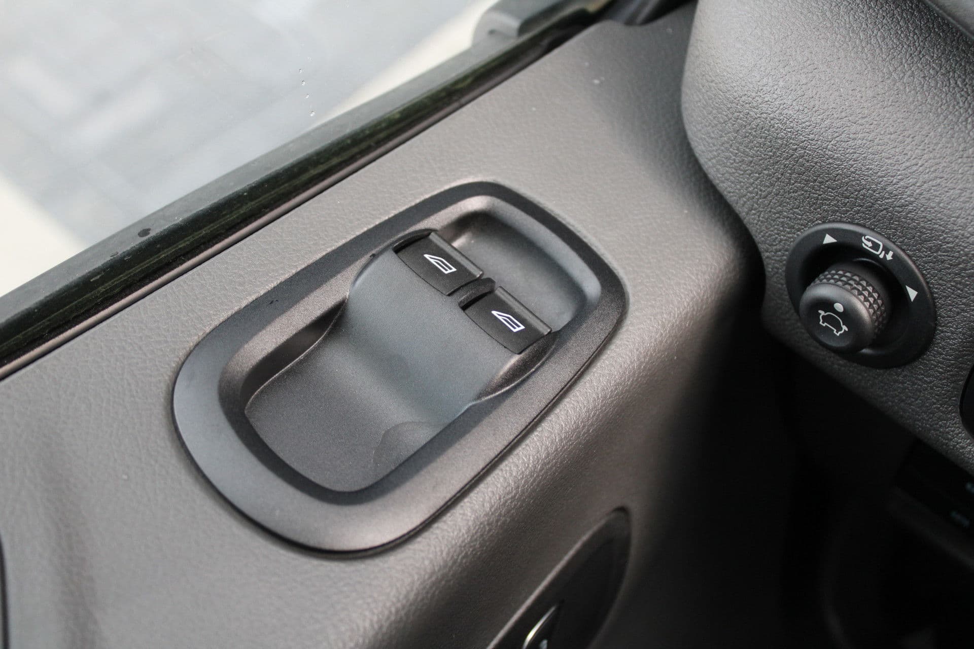 Ford Transit 350 2.0 TDCI L2H2 Trend 165pk - Facelift - 2x Schuifdeur - Adaptive Cruise - Navigatie - Blind Spot - 360 Camera - Stoel - Stuurverwarming - Rijklaar thumbnail 10