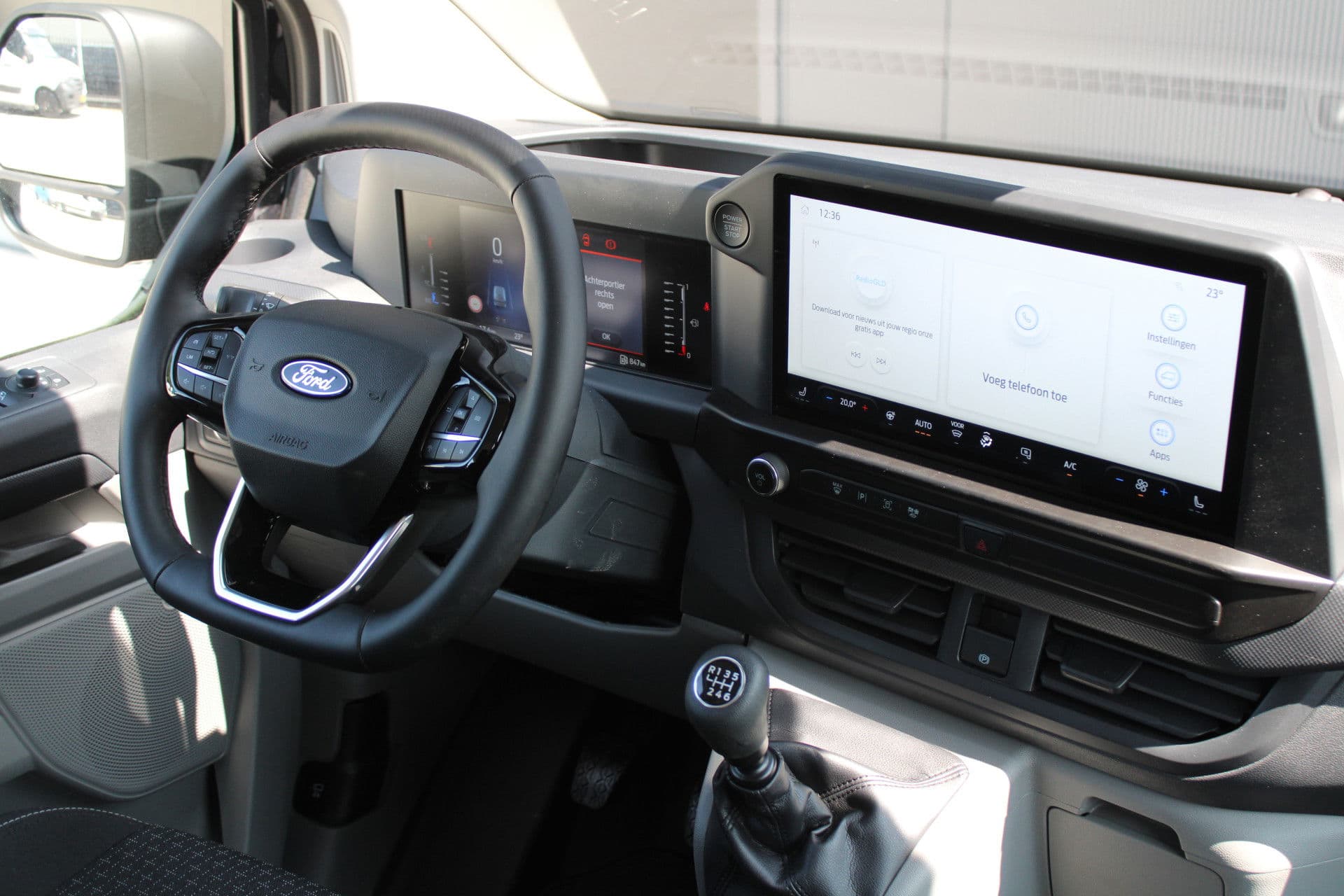 Ford Transit Custom 320 2.0 TDCI L2H1 Trend DC 136pk - Carplay - Android - Camera - Trekhaak - LED koplampen - Stoelverwarming - Draadloos laden - Rijklaar thumbnail 40