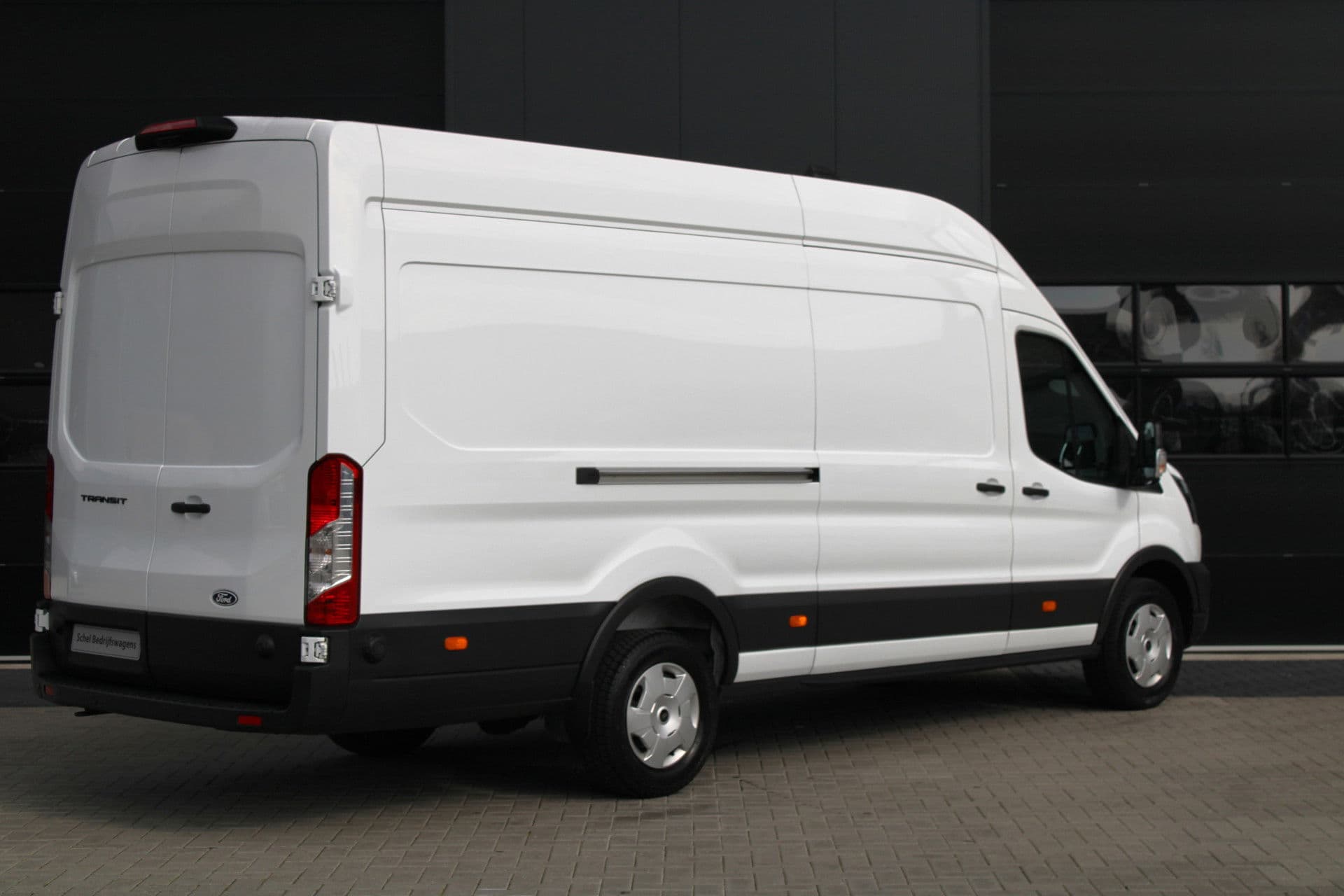 Ford Transit 350 2.0 TDCI L4H3 Trend RWD 130pk - 270gr deuren - Camera - Cruise - Carplay - Airco - PDC - Rijklaar thumbnail 5