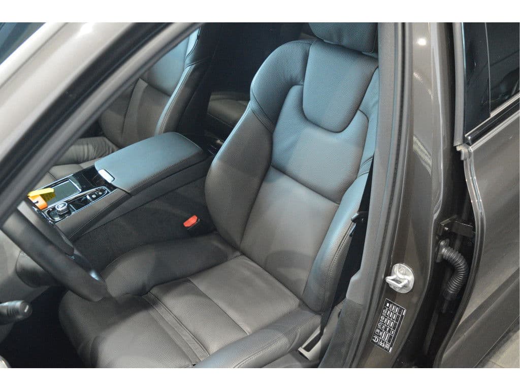 Volvo V60 2.0 T6 Plug-in hybrid AWD Plus Dark leer trekhaak !! thumbnail 13