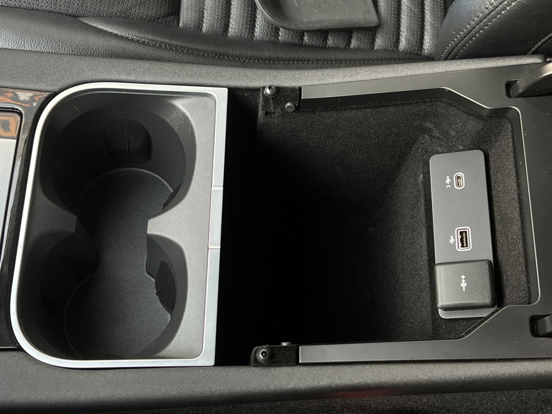 Land Rover Discovery Sport P300e 1.5 R-Dynamic SE | Virtual Dash | Leder | Memory | Elek achterklep | Dodeh | thumbnail 19