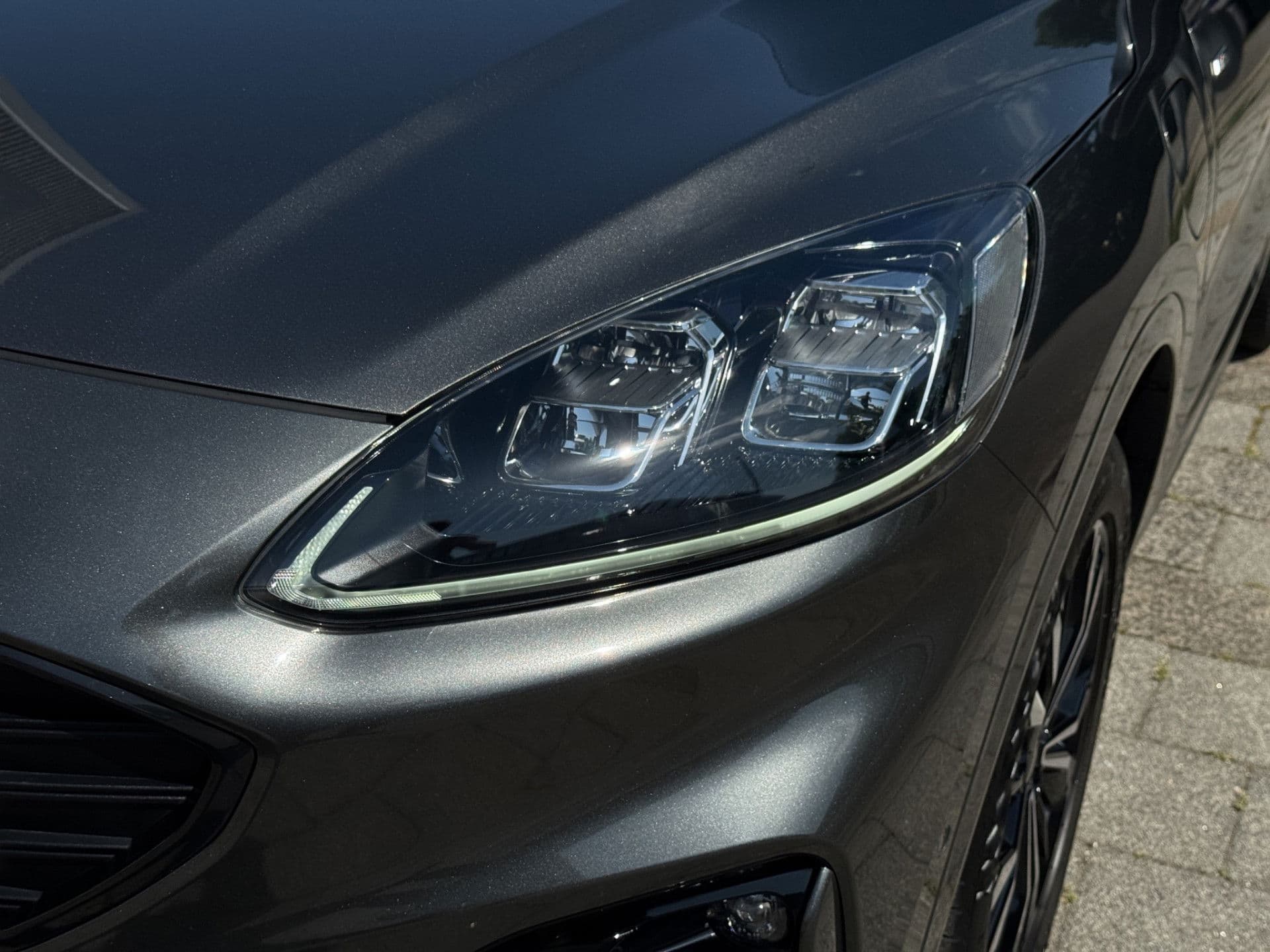 Ford Kuga 2.5 PHEV ST-Line X | Leder | 19" | Drive Ass. Pack | Winter pack thumbnail 24