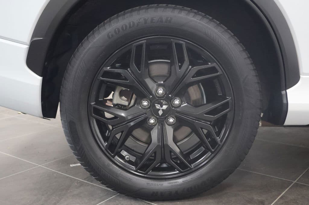 Mitsubishi Eclipse Cross 2.4 PHEV Instyle thumbnail 5