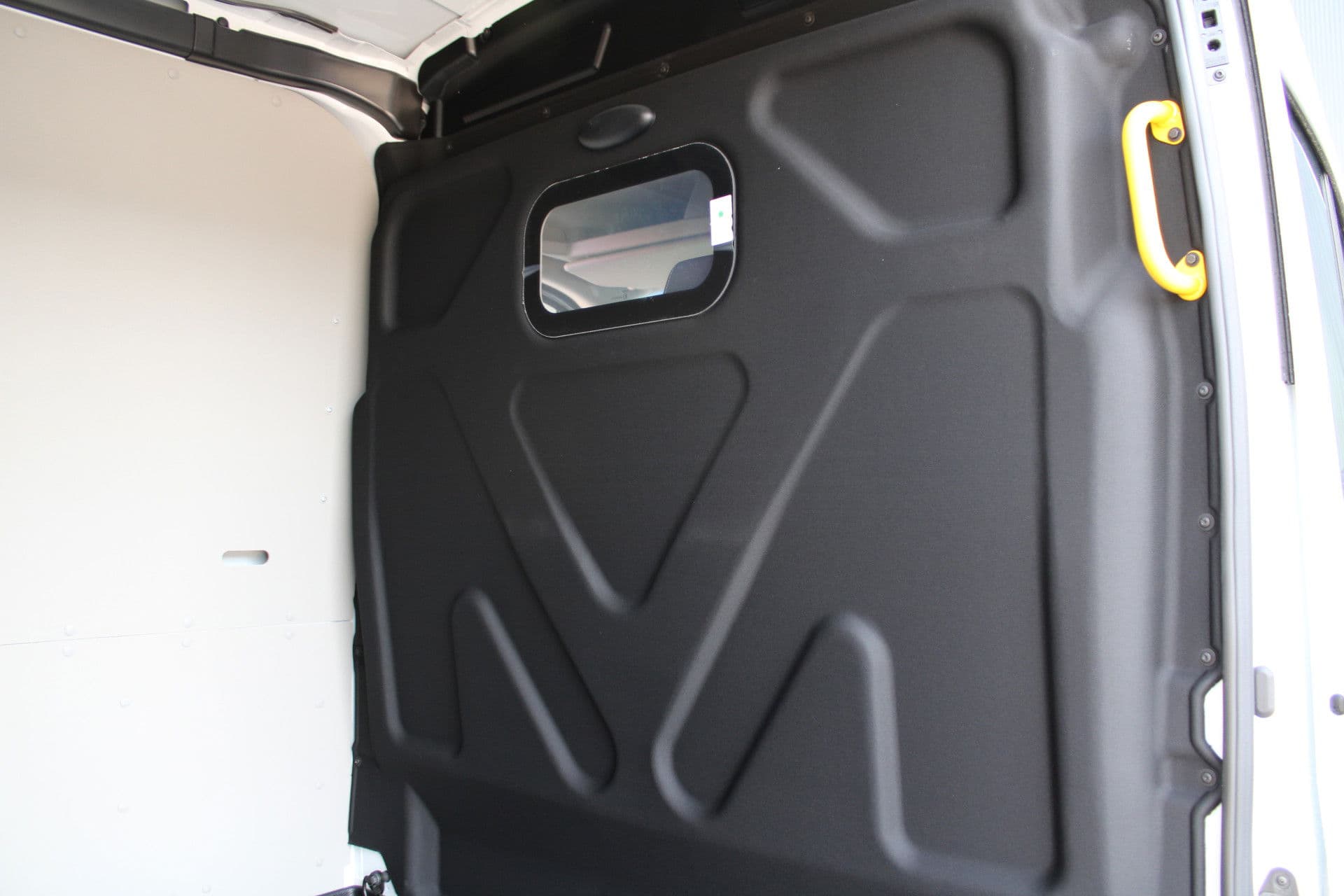 Ford Transit 350 2.0 TDCI L3H2 Trend 130pk Trend - Navigatie - Blind Spot - Adaptive cruise - Camera - 270gr deuren - Trekhaak - Rijklaar thumbnail 7