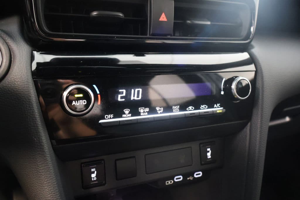 Toyota Yaris Cross 1.5 Hybrid Dynamic | met Winterpack thumbnail 24