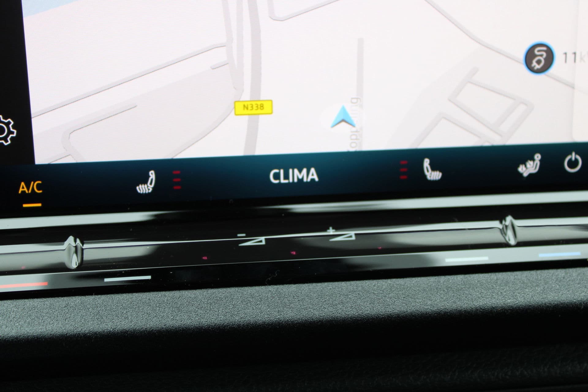 Volkswagen Caddy Cargo 2.0 TDI 122pk DSG7 - Carplay - Adaptive Cruise - Navigatie - Dig. cockpit - LED koplampen - Ergocomfort stoel - Stoelverwarming - Rijklaar thumbnail 16