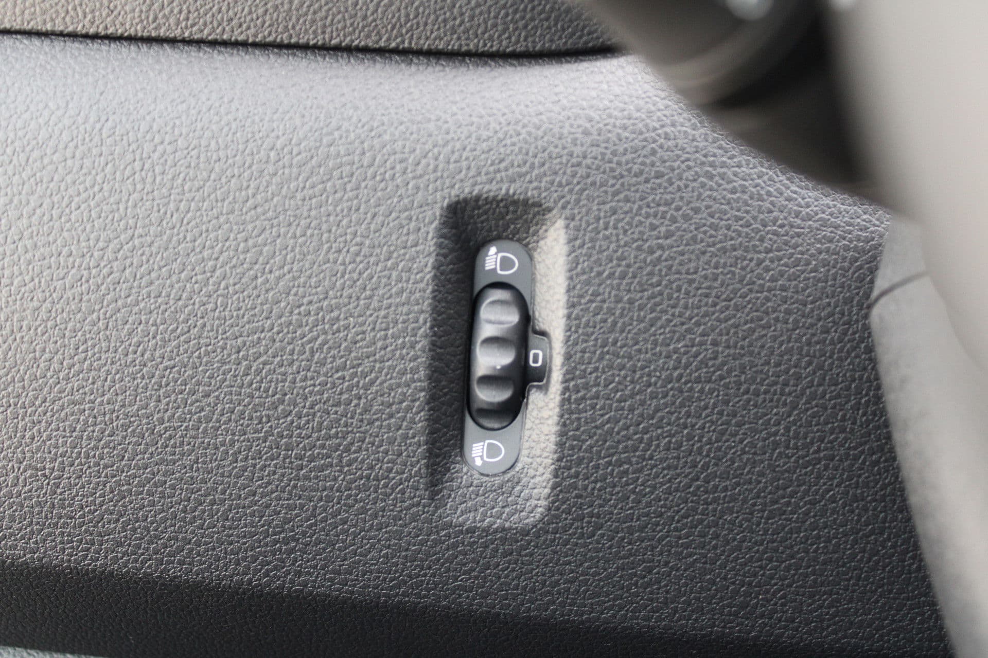 Renault Master T35 2.3 dCi 180pk L3H2 - Airco - Navigatie - Camera - Cruise - Parkeersensoren - 105l tank - Rijklaar thumbnail 32