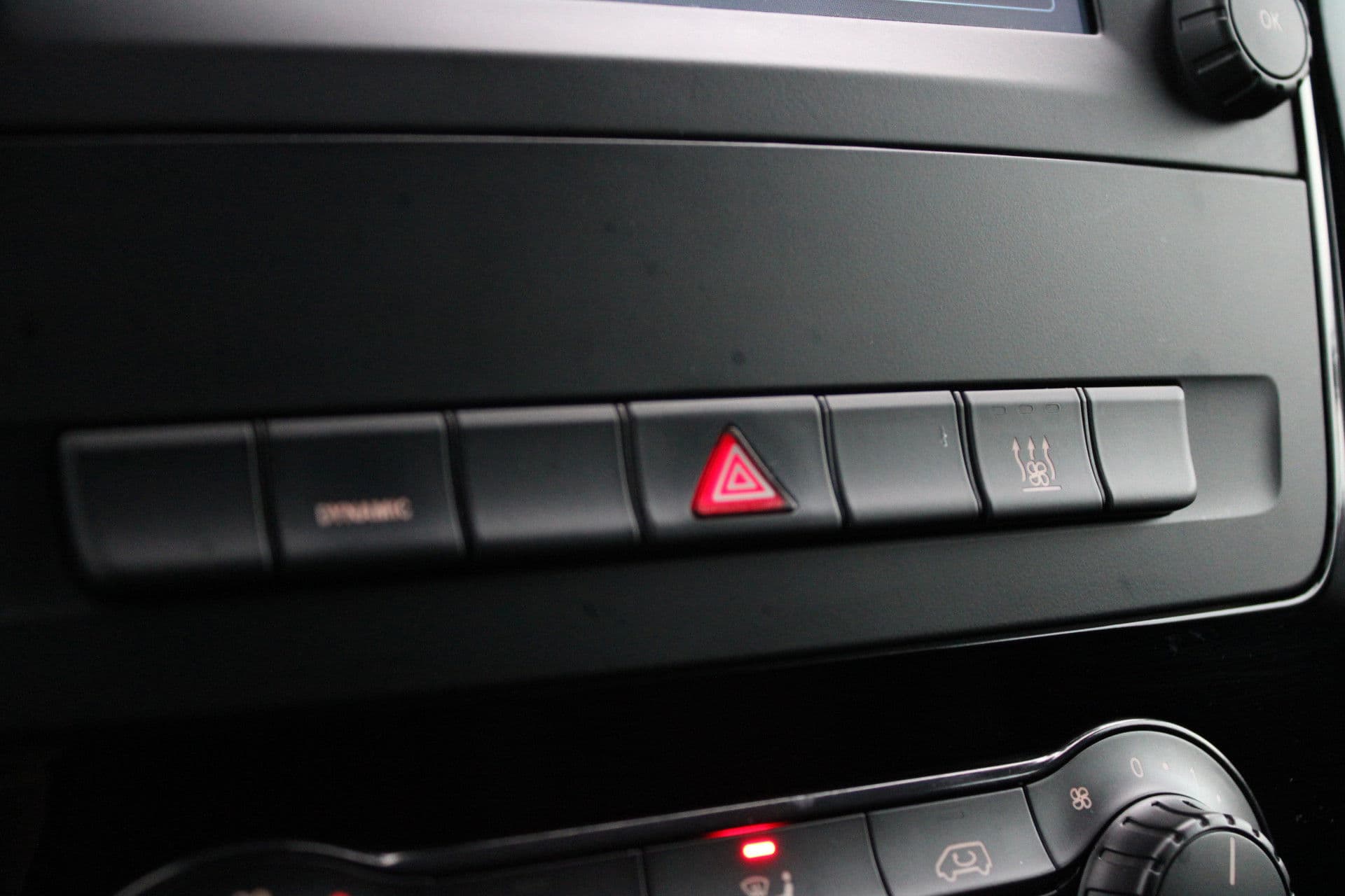 Mercedes-Benz EVito Extra Lang 66 kWh 116pk - Leder - Camera - LED - Carplay/Android - PDC - Stoelverwarming - Snelladen - Rijklaar thumbnail 35