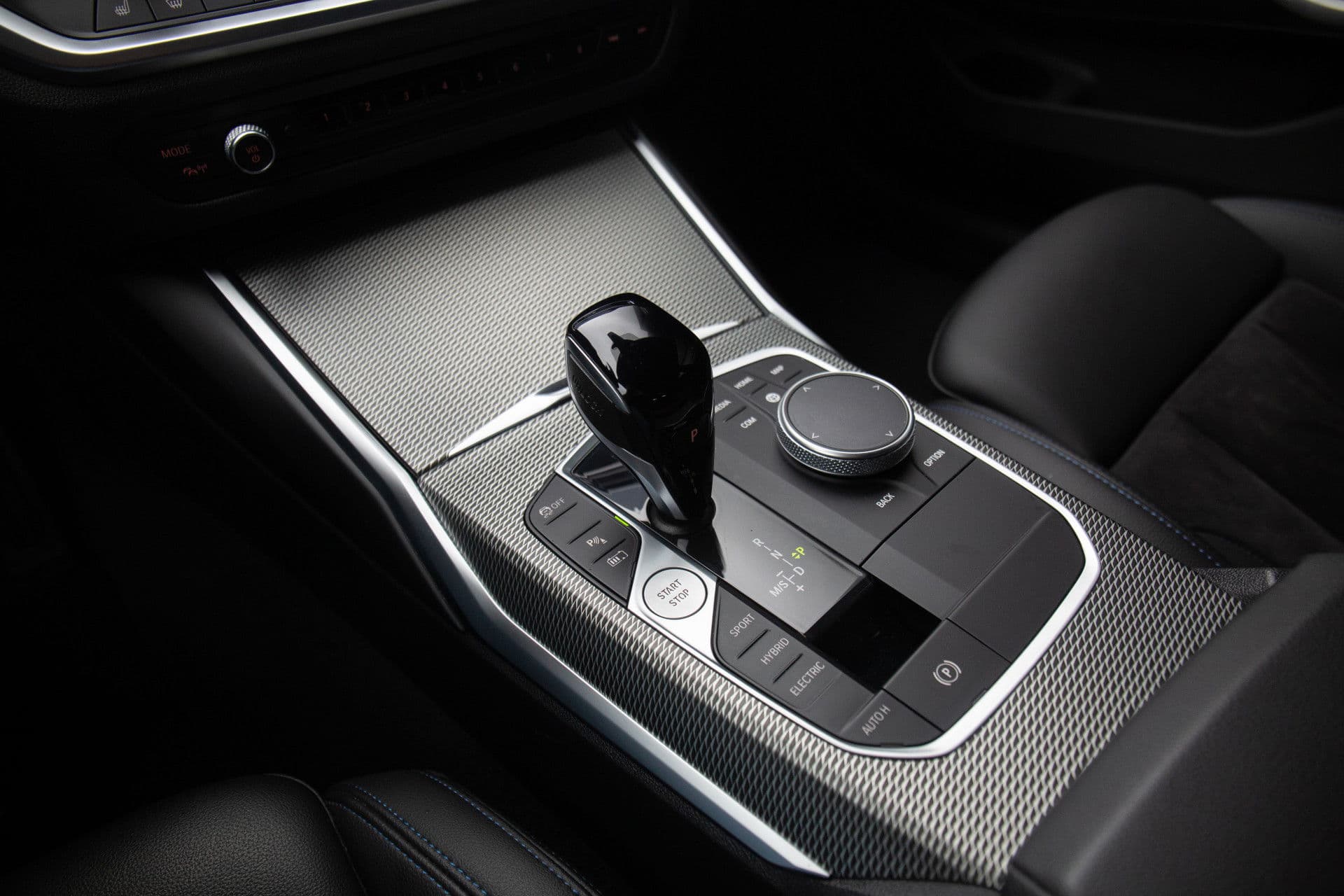 BMW 3 Serie Touring 330e High Executive M-Sport 290pk , Adaptive cruise, Trekhaak, Sfeerverlichting, thumbnail 12