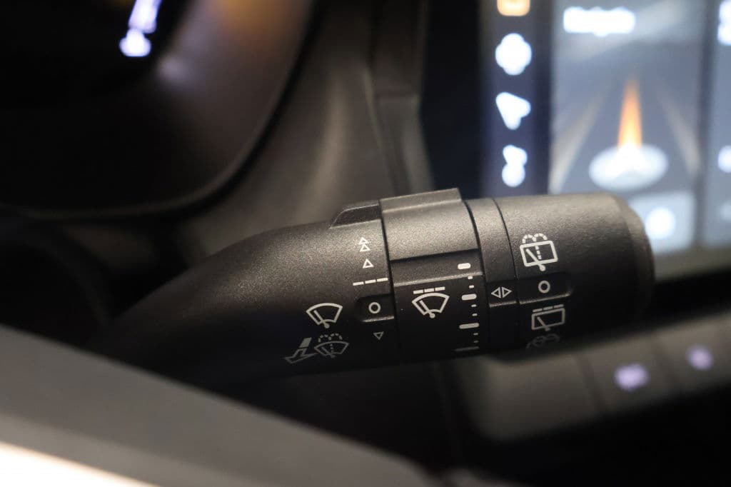 MG ZS Hybrid+ 1.5 Luxury thumbnail 19