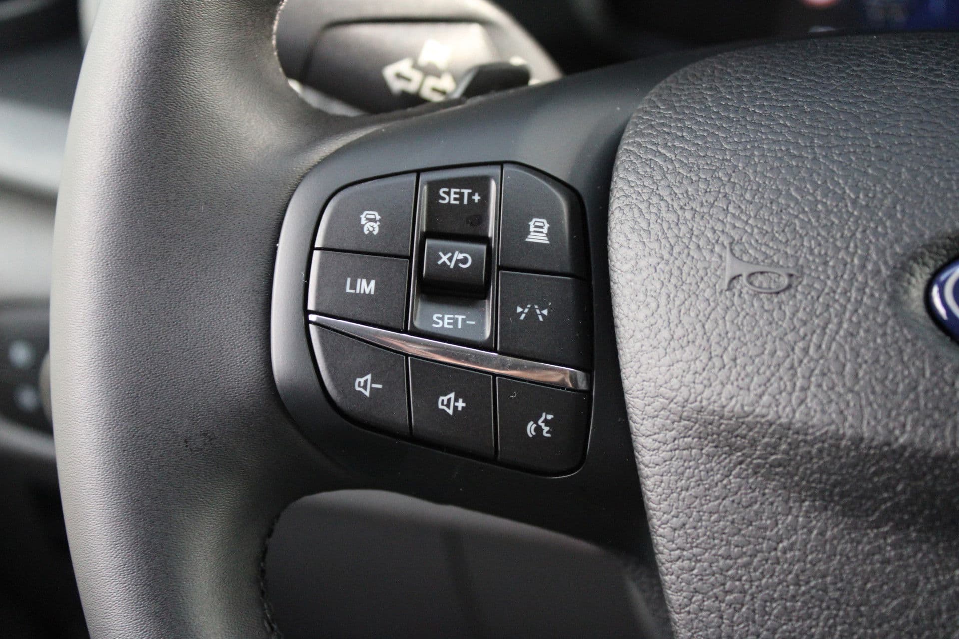 Ford Transit 350 2.0 TDCI L2H2 Trend 165pk - Facelift - 2x Schuifdeur - Adaptive Cruise - Navigatie - Blind Spot - 360 Camera - Stoel - Stuurverwarming - Rijklaar thumbnail 19