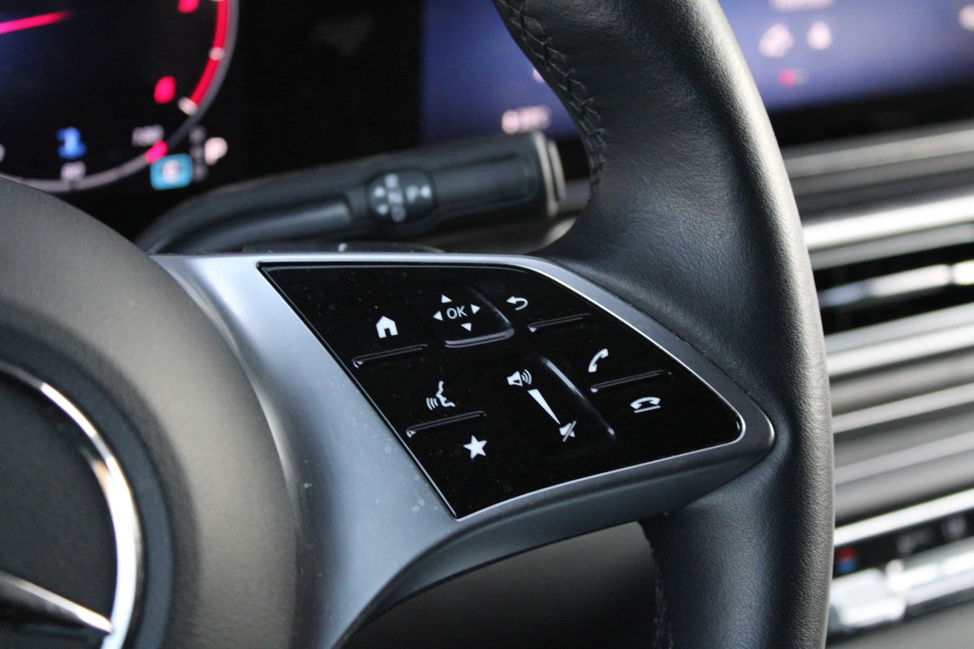 Mercedes-Benz V-Klasse 300d - Avantgarde - DC - 4-matic - 360 Cam - Multibeam - Elektrische schuifdeuren - Digitale spiegel - Volle auto - Rijklaar thumbnail 30