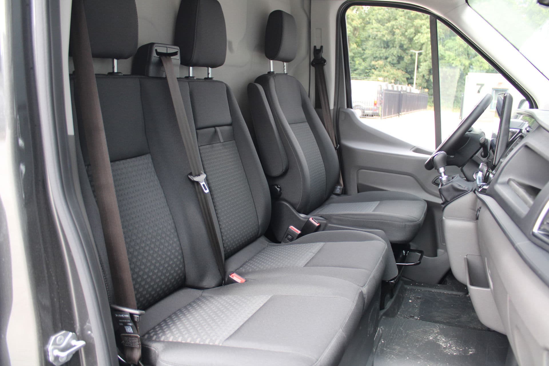 Ford Transit 350 2.0 TDCI L3H2 Trend 165pk - Facelift - 2x Schuifdeur - 360 Camera - Trekhaak - ACC - Stoel & Stoelverwarming - Blind Spot - Navi - 270gr deuren - Rijklaar thumbnail 40