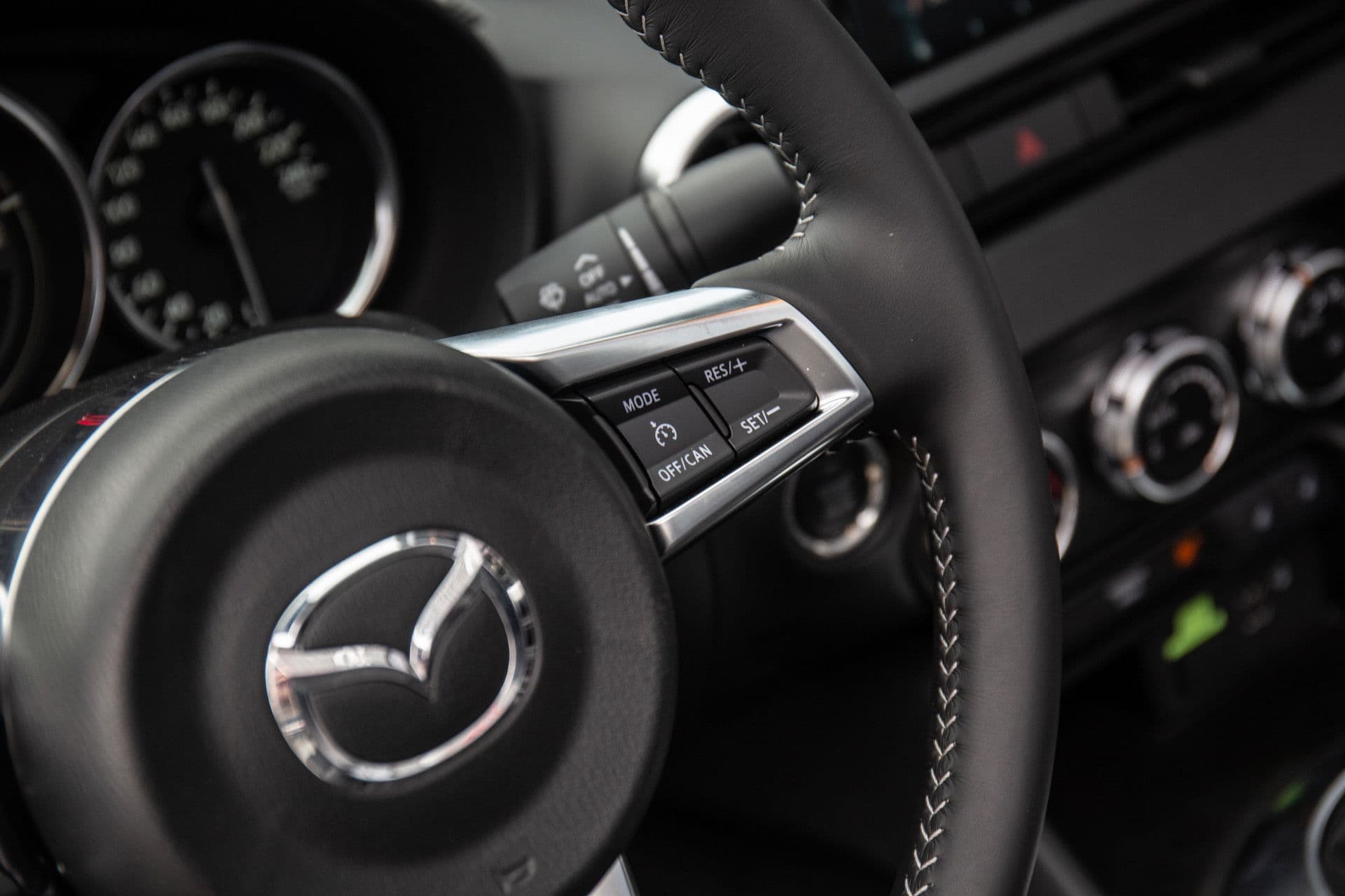 Mazda MX-5 2.0 SkyActiv-G 184 Exclusive Line , Carplay, Achteruitrijcamera, Stoelverwarming, Keyless thumbnail 8