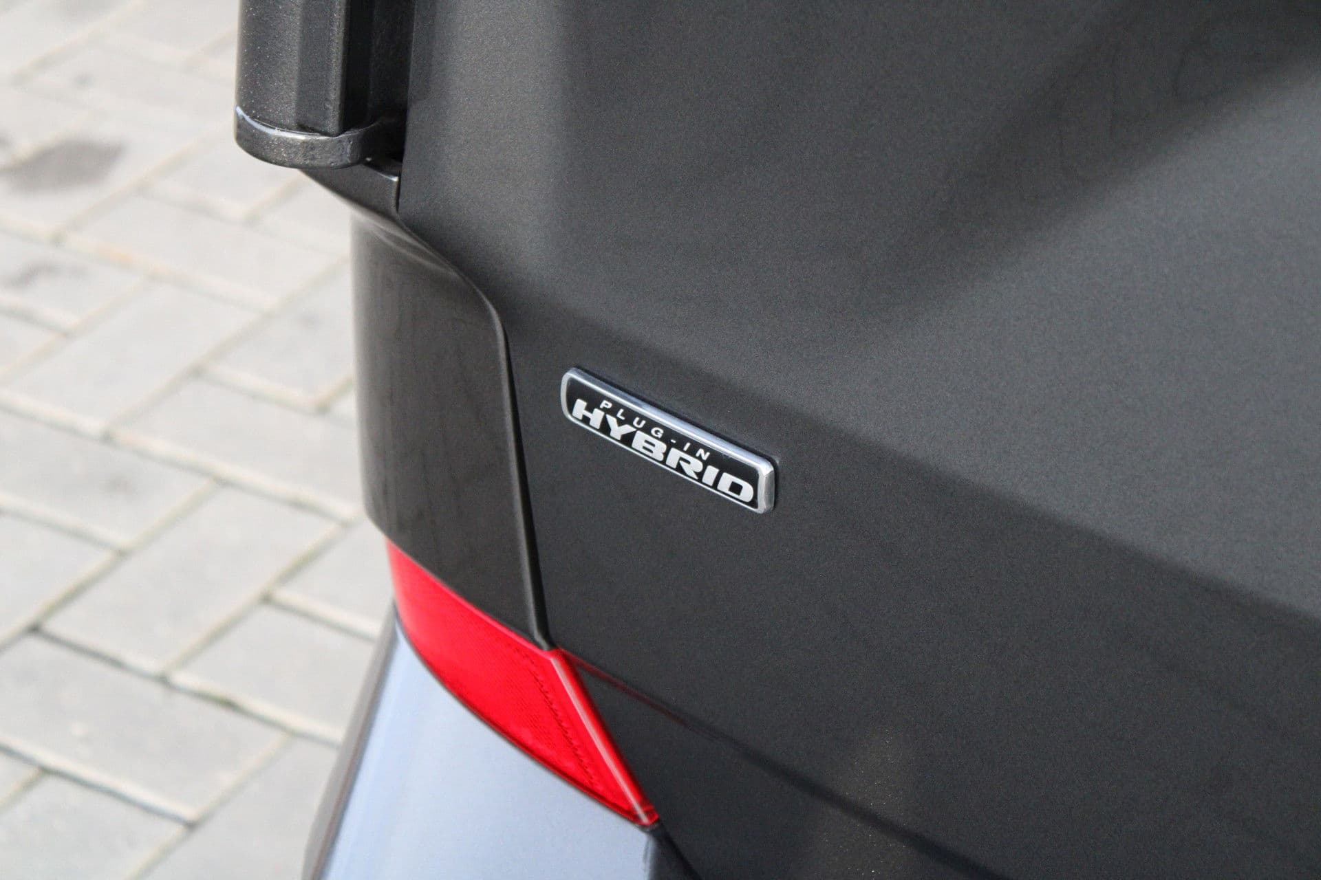 Ford Transit Custom 320 2.5 PHEV L2H1 Limited 232pk - 2x Schuifdeur - Trekhaak - Stoel/Stuurverwarming - ACC - Blindspot - Keyless - Rijklaar thumbnail 40