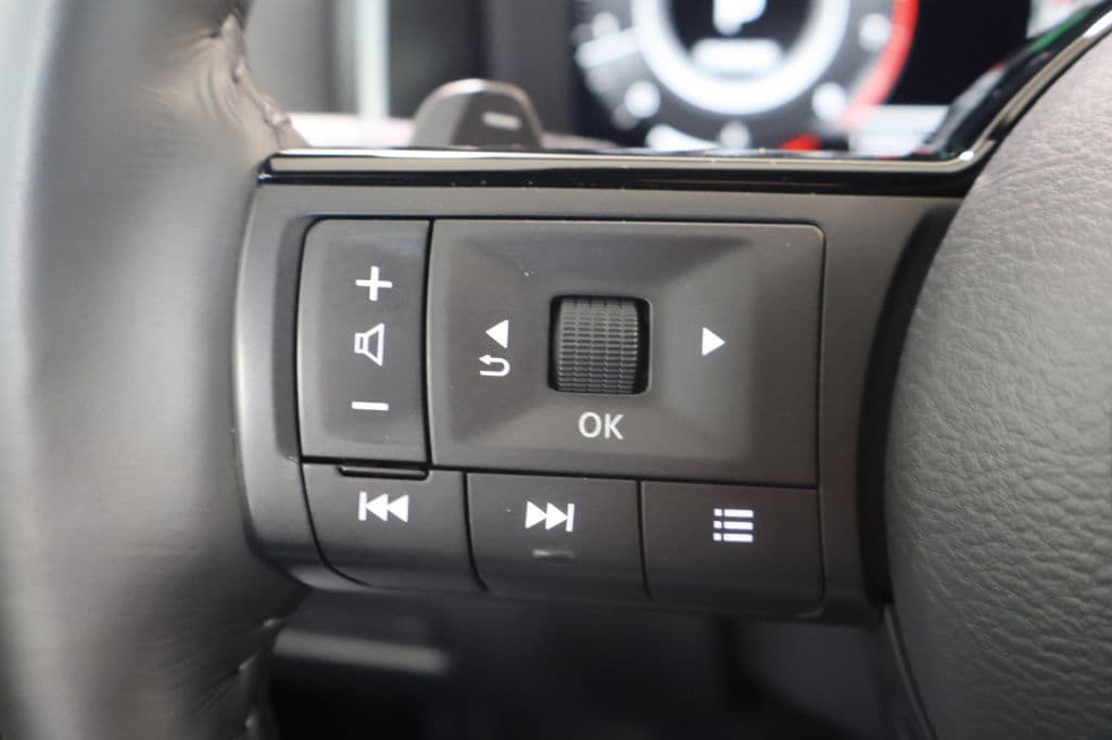 Nissan QASHQAI 1.3 MHEV X Tekna Black Edition thumbnail 19