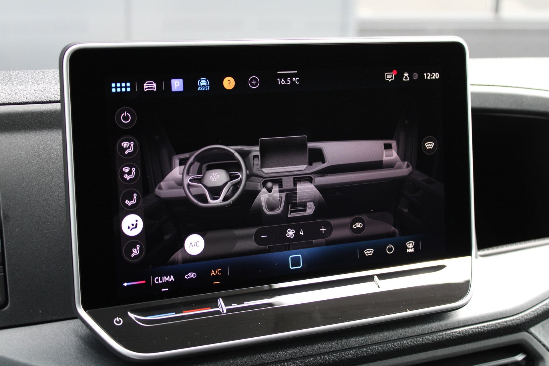 Volkswagen Crafter 30 2.0 TDI L3H3 140pk - Navigatie - DAB - Geveerde Stoel - Camera - Carplay - Rijklaar thumbnail 33