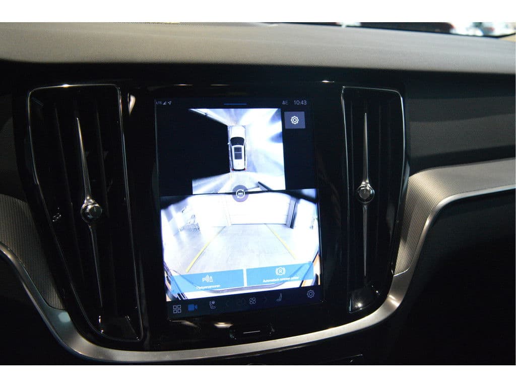 Volvo V60 2.0 T6 Plug-in hybrid AWD Plus Dark leer trekhaak !! thumbnail 22